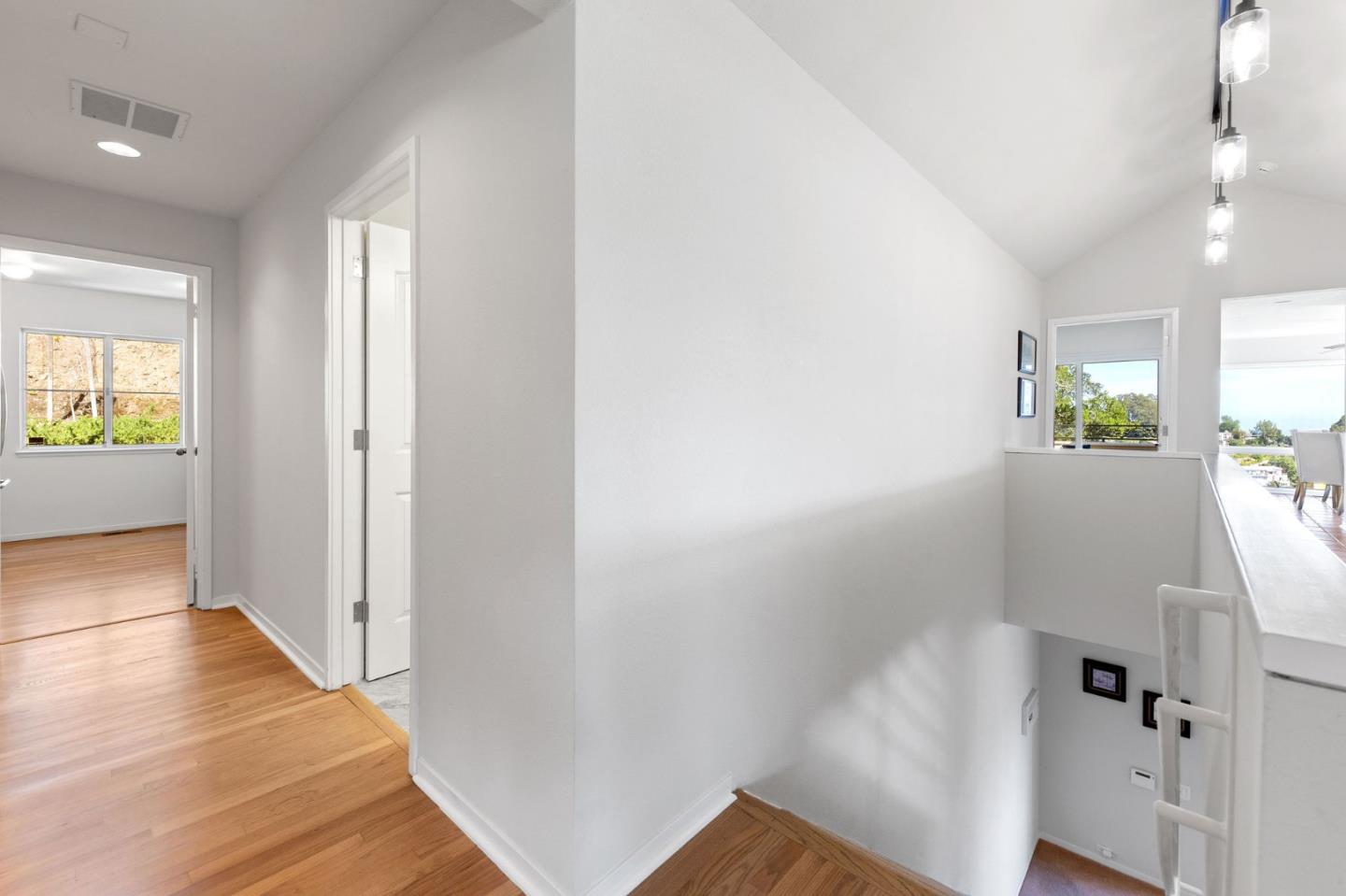 Detail Gallery Image 52 of 95 For 35 Anguido Ct, Hillsborough,  CA 94010 - 4 Beds | 2/1 Baths