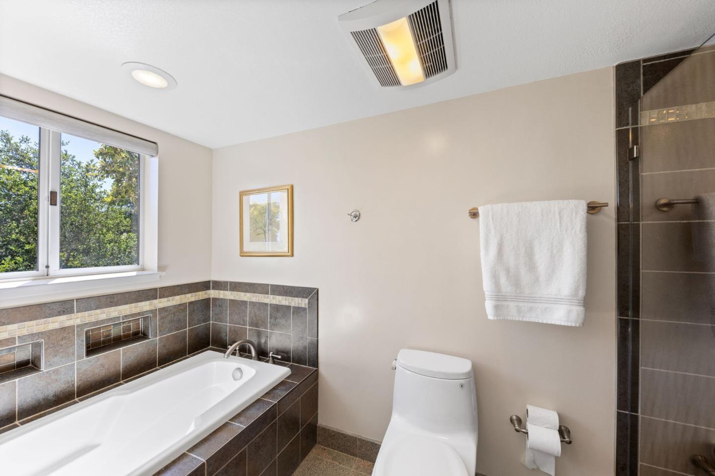 Detail Gallery Image 61 of 95 For 35 Anguido Ct, Hillsborough,  CA 94010 - 4 Beds | 2/1 Baths