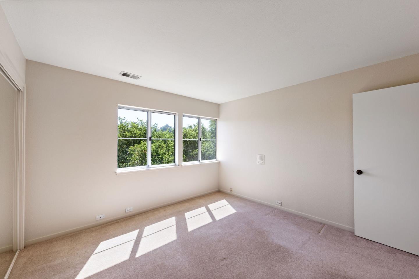 Detail Gallery Image 65 of 95 For 35 Anguido Ct, Hillsborough,  CA 94010 - 4 Beds | 2/1 Baths