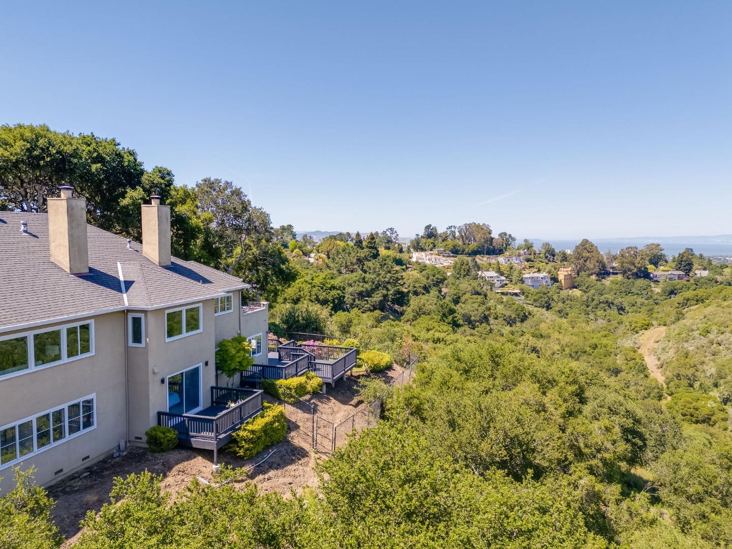 Detail Gallery Image 76 of 95 For 35 Anguido Ct, Hillsborough,  CA 94010 - 4 Beds | 2/1 Baths