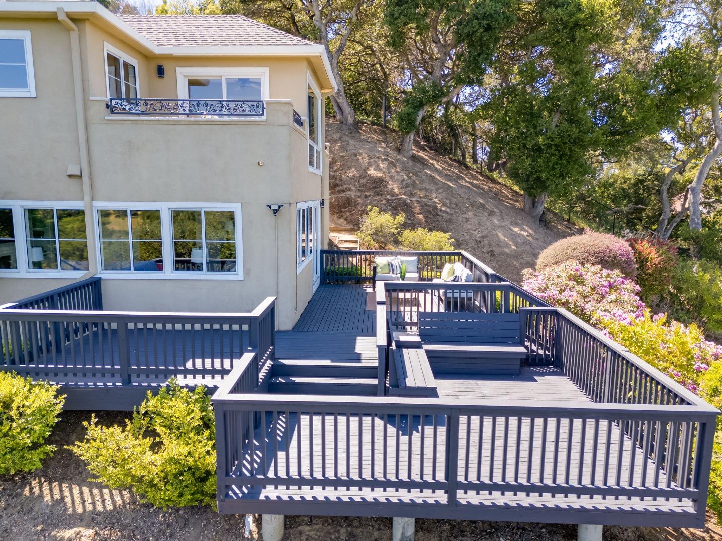 Detail Gallery Image 78 of 95 For 35 Anguido Ct, Hillsborough,  CA 94010 - 4 Beds | 2/1 Baths