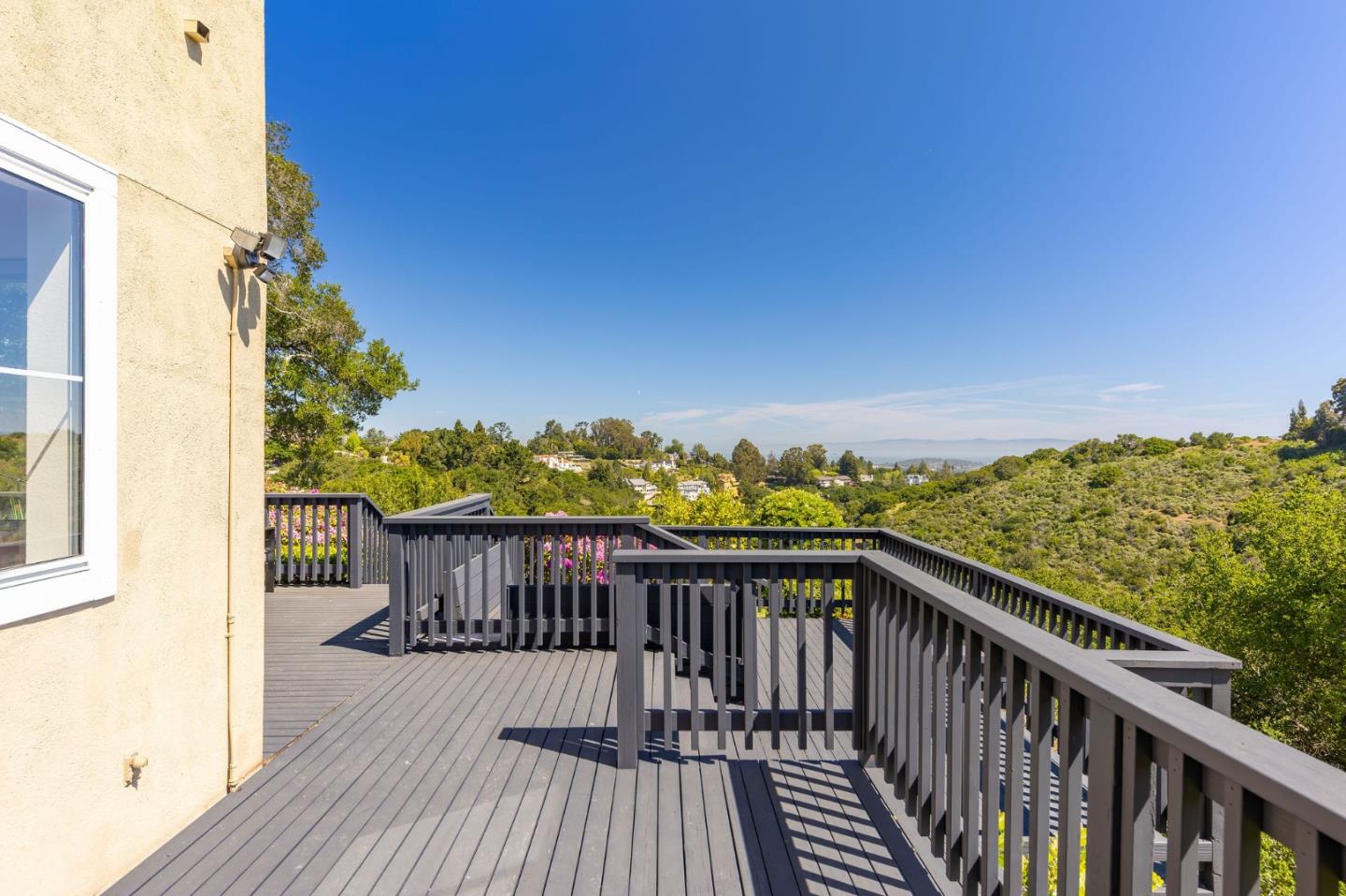 Detail Gallery Image 80 of 95 For 35 Anguido Ct, Hillsborough,  CA 94010 - 4 Beds | 2/1 Baths
