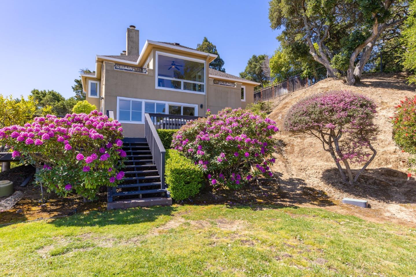 Detail Gallery Image 92 of 95 For 35 Anguido Ct, Hillsborough,  CA 94010 - 4 Beds | 2/1 Baths