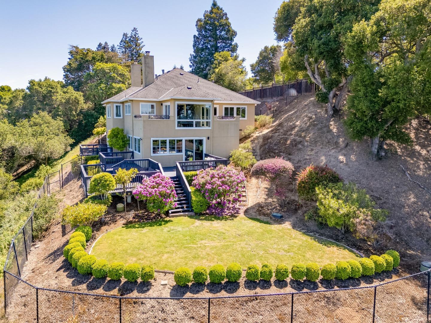 Detail Gallery Image 93 of 95 For 35 Anguido Ct, Hillsborough,  CA 94010 - 4 Beds | 2/1 Baths