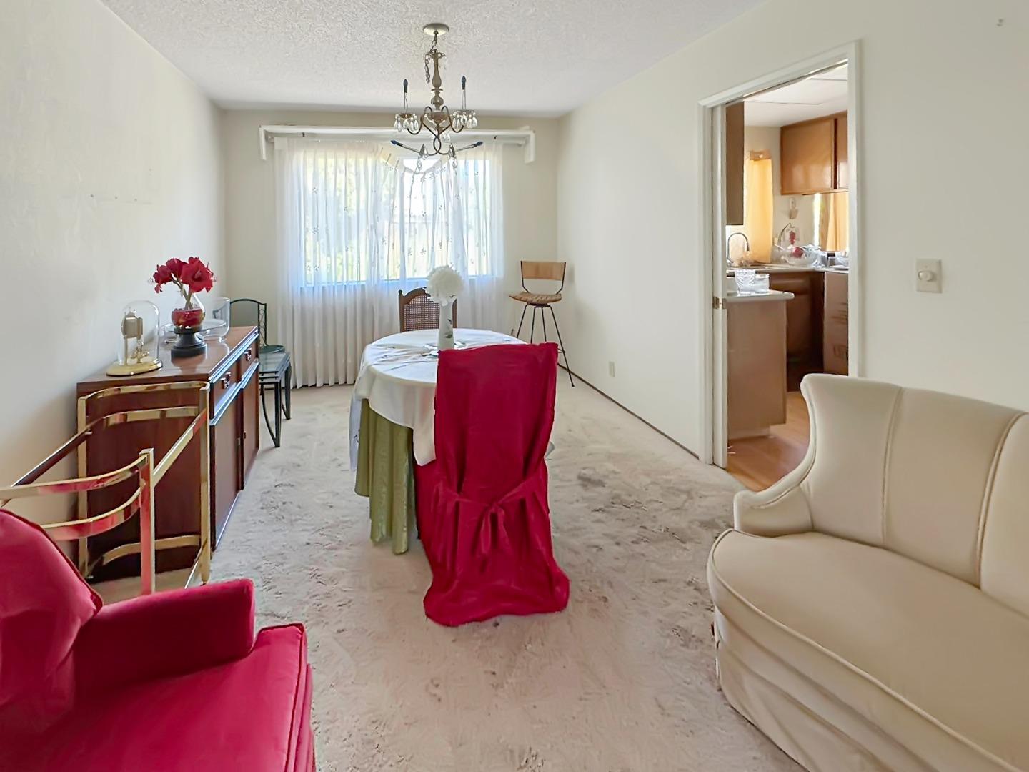 Detail Gallery Image 10 of 13 For 2043 Shellback Pl, San Jose,  CA 95133 - 5 Beds | 2/1 Baths