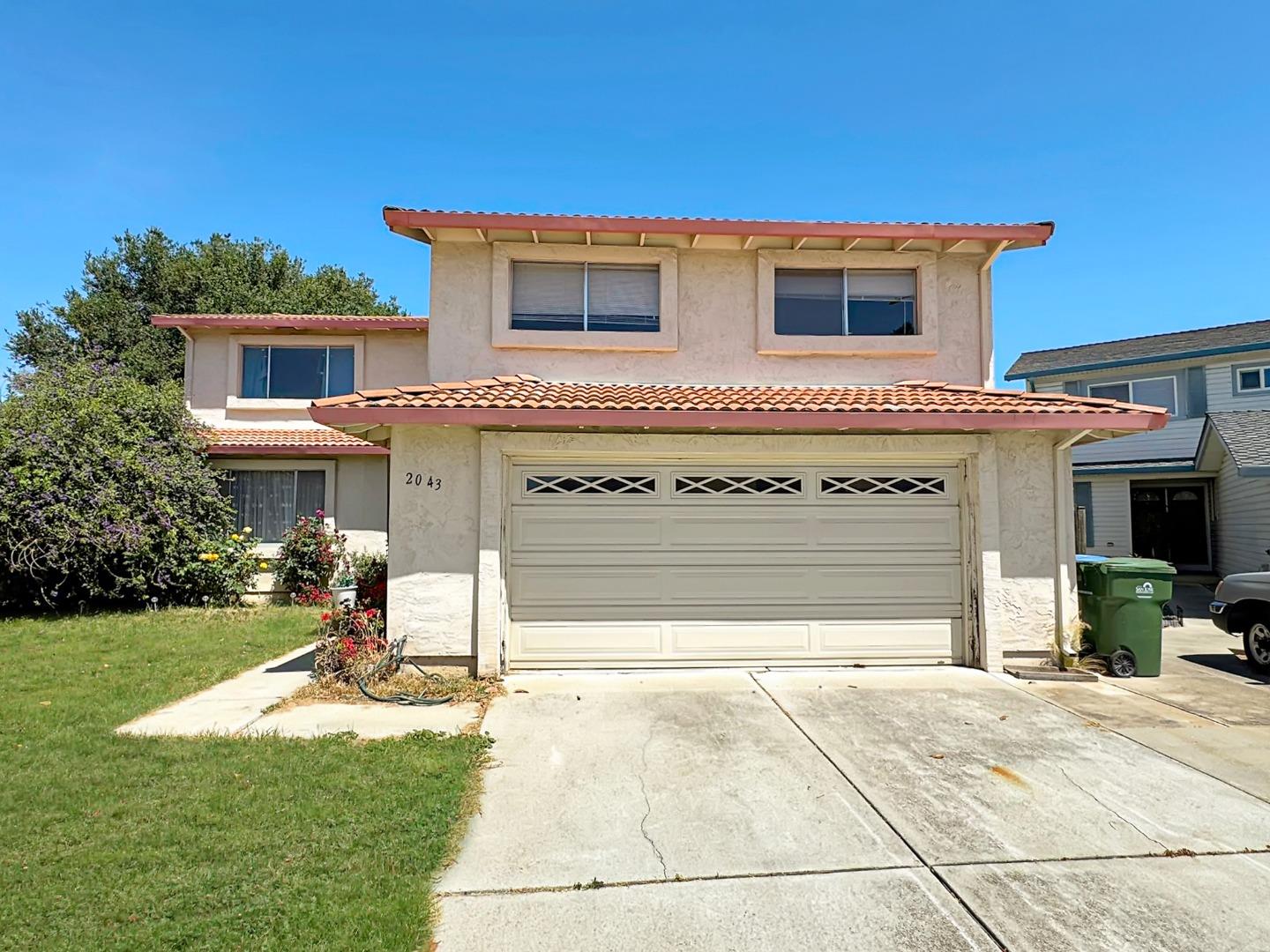 Detail Gallery Image 2 of 13 For 2043 Shellback Pl, San Jose,  CA 95133 - 5 Beds | 2/1 Baths