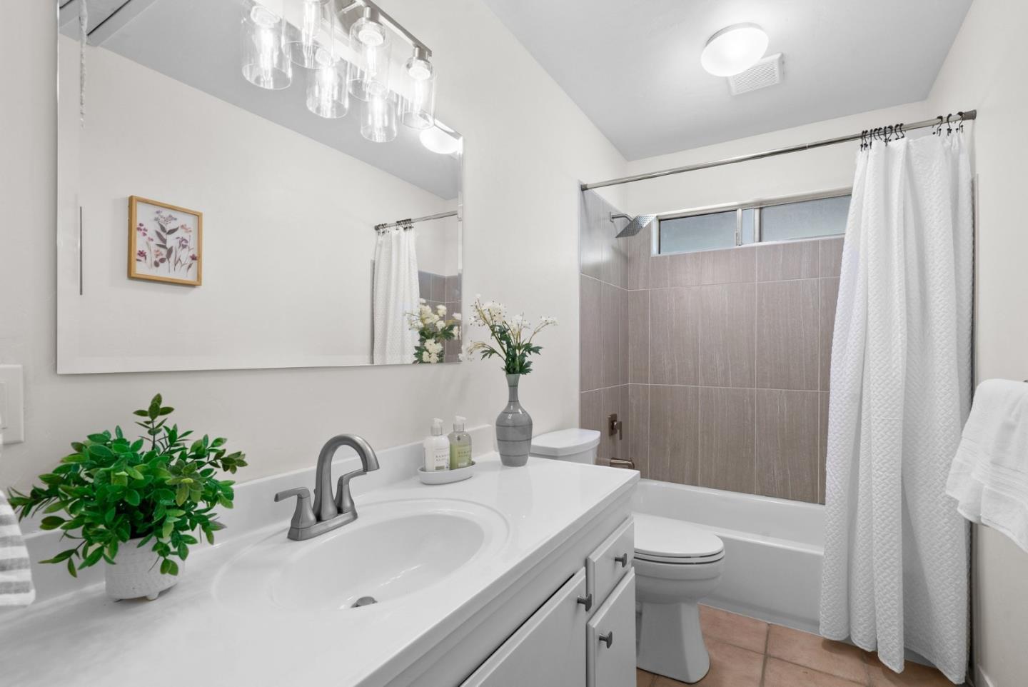 Detail Gallery Image 21 of 56 For 14 Laguna Robles, Carmel Valley,  CA 93924 - 3 Beds | 2 Baths