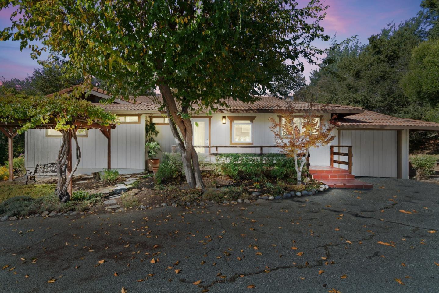 Detail Gallery Image 3 of 56 For 14 Laguna Robles, Carmel Valley,  CA 93924 - 3 Beds | 2 Baths