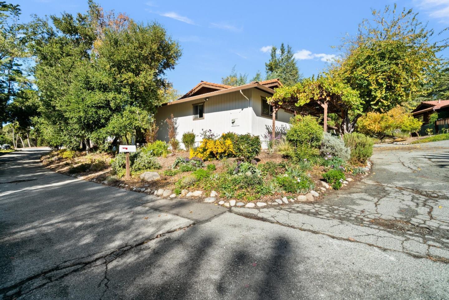 Detail Gallery Image 41 of 56 For 14 Laguna Robles, Carmel Valley,  CA 93924 - 3 Beds | 2 Baths