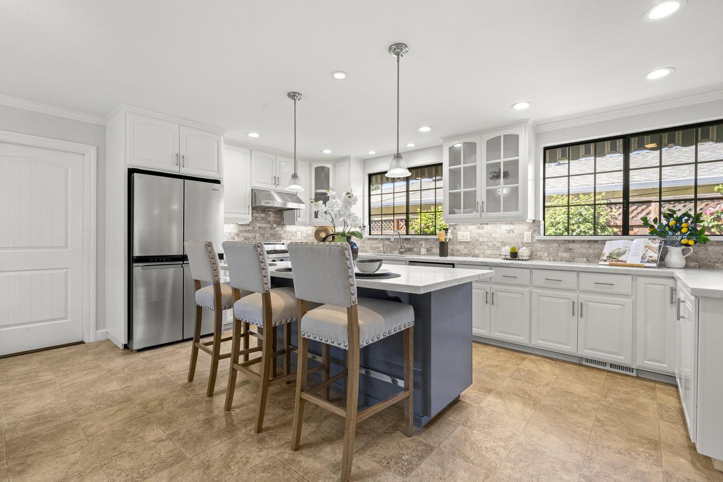 Detail Gallery Image 16 of 48 For 6110 Larios Way, San Jose,  CA 95123 - 3 Beds | 2 Baths