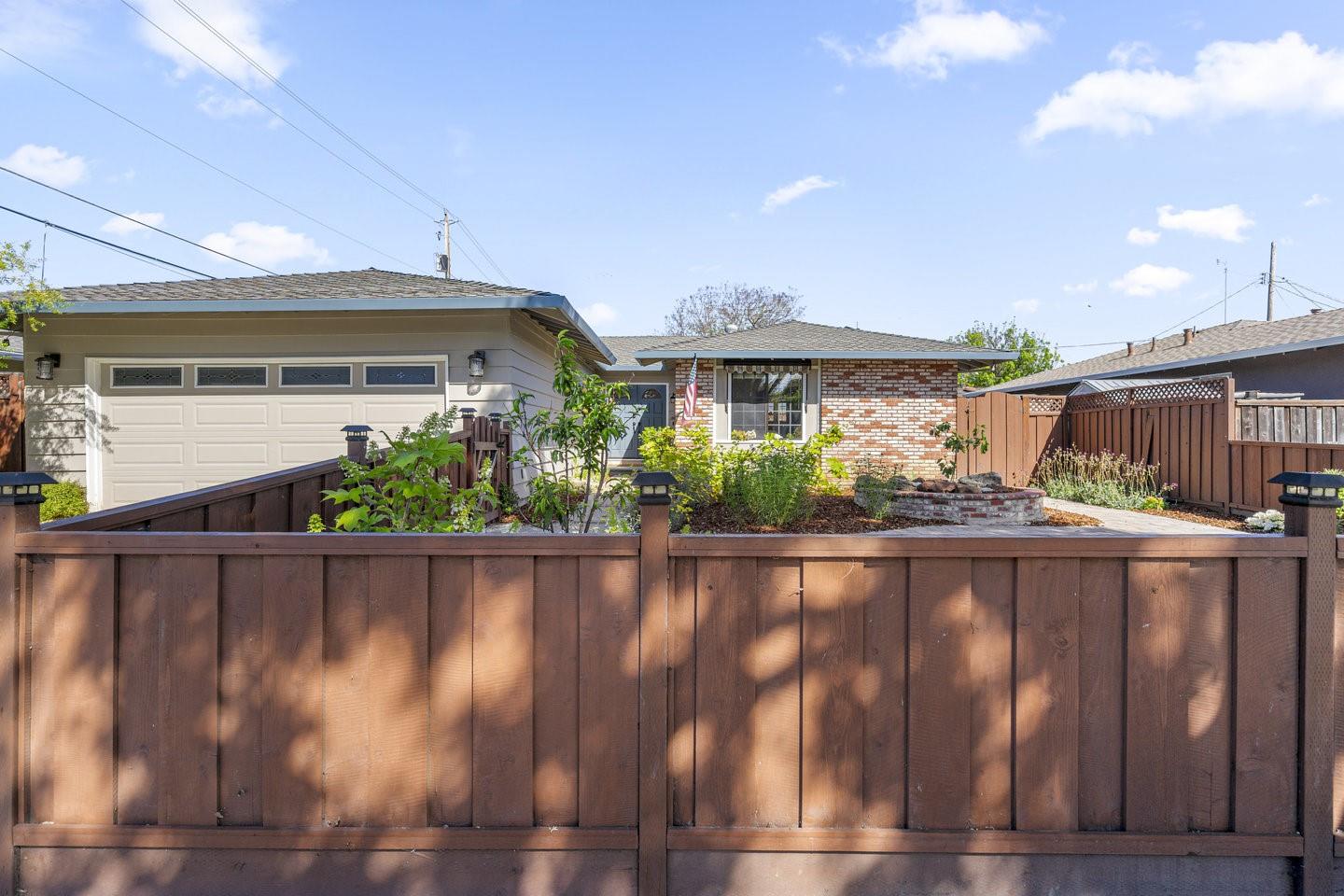 Detail Gallery Image 2 of 48 For 6110 Larios Way, San Jose,  CA 95123 - 3 Beds | 2 Baths