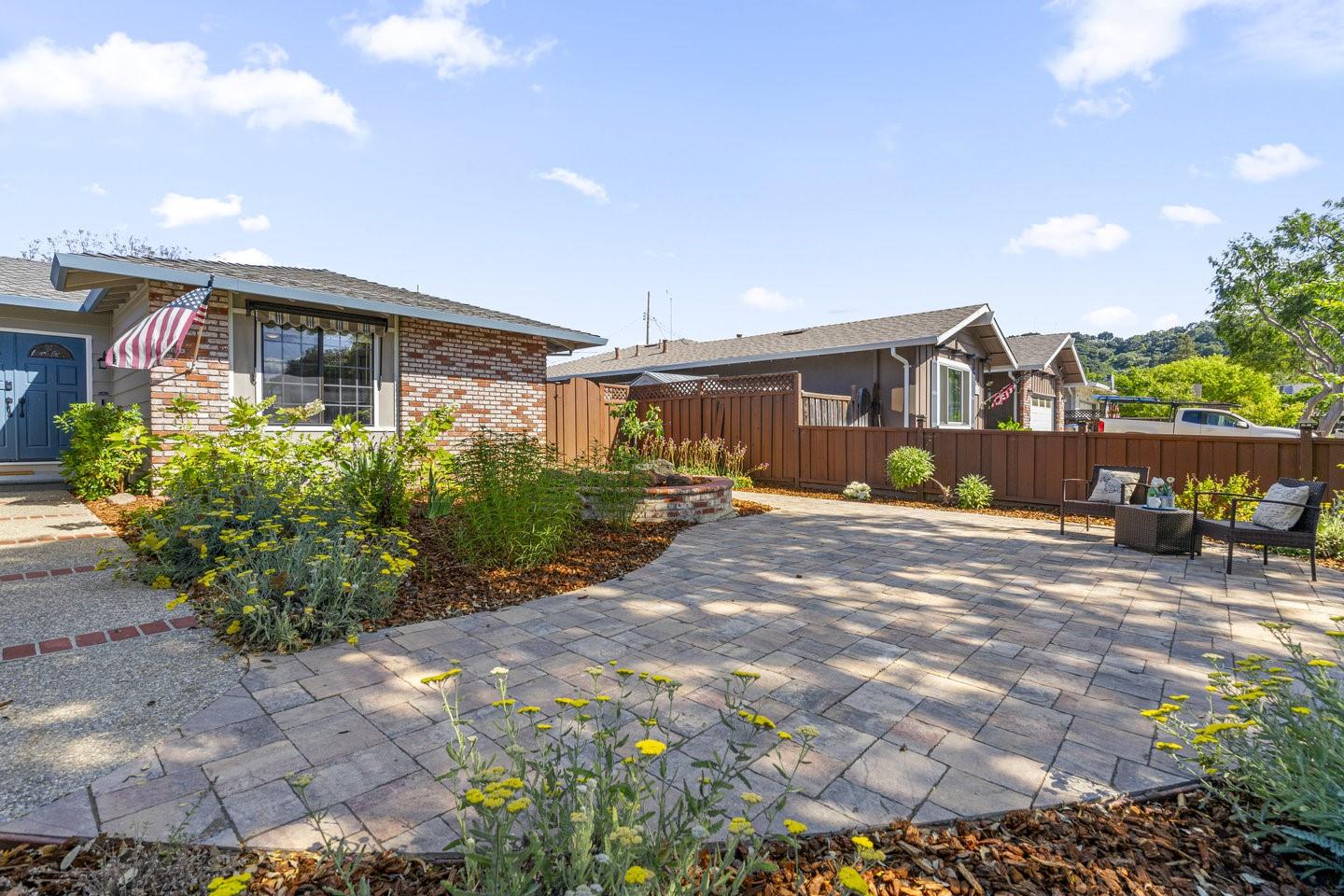 Detail Gallery Image 5 of 48 For 6110 Larios Way, San Jose,  CA 95123 - 3 Beds | 2 Baths