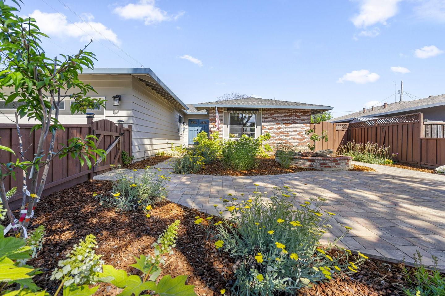Detail Gallery Image 6 of 48 For 6110 Larios Way, San Jose,  CA 95123 - 3 Beds | 2 Baths