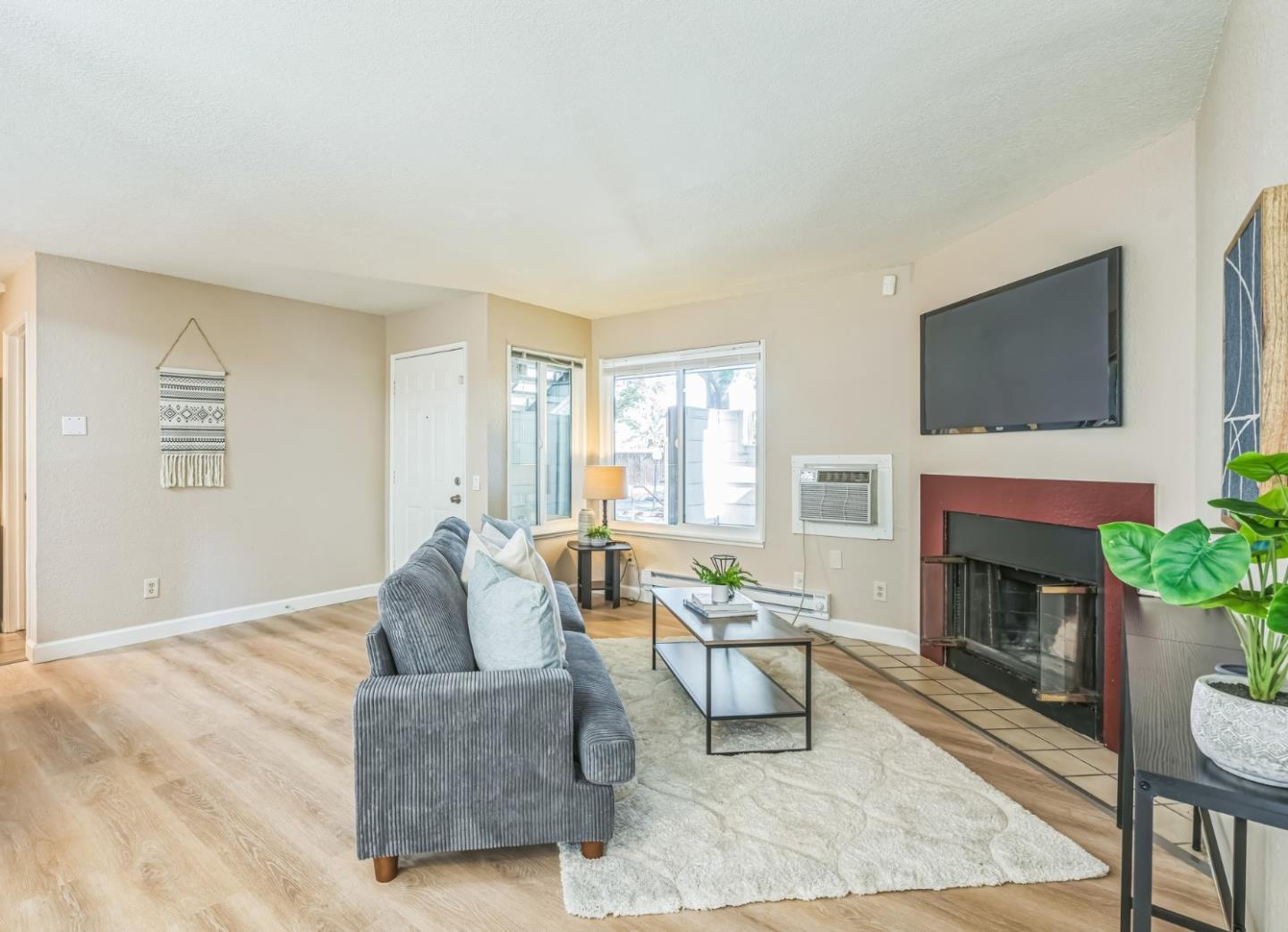Detail Gallery Image 2 of 20 For 6 Lancaster Cir #114,  Bay Point,  CA 94565 - 2 Beds | 2 Baths