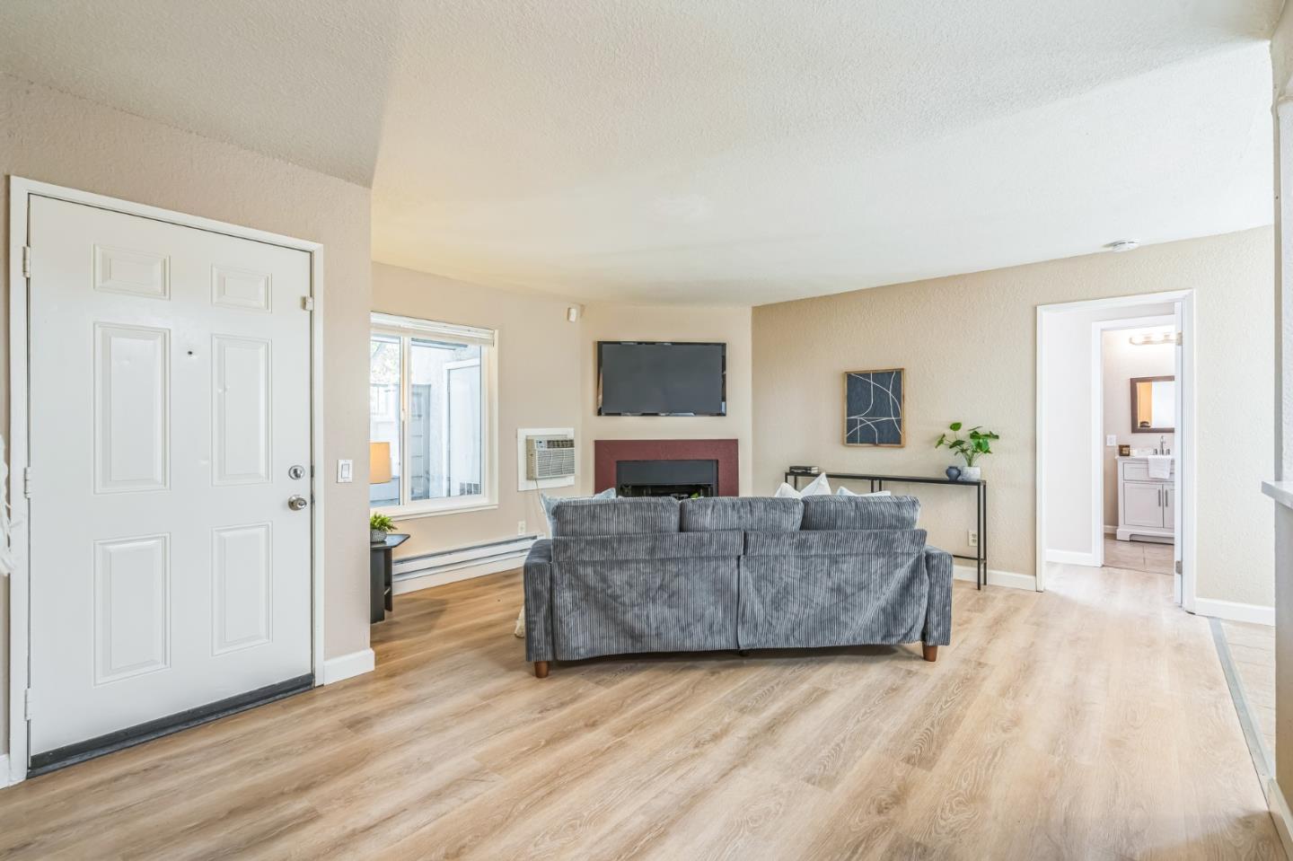 Detail Gallery Image 3 of 20 For 6 Lancaster Cir #114,  Bay Point,  CA 94565 - 2 Beds | 2 Baths