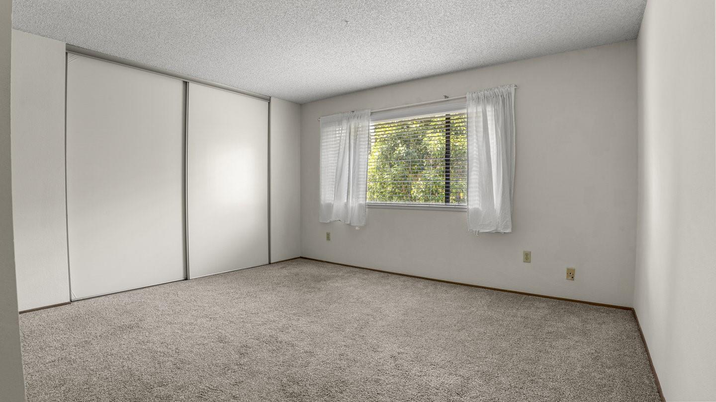 Detail Gallery Image 10 of 31 For 622 N Ahwanee Ter, Sunnyvale,  CA 94085 - 2 Beds | 2/1 Baths