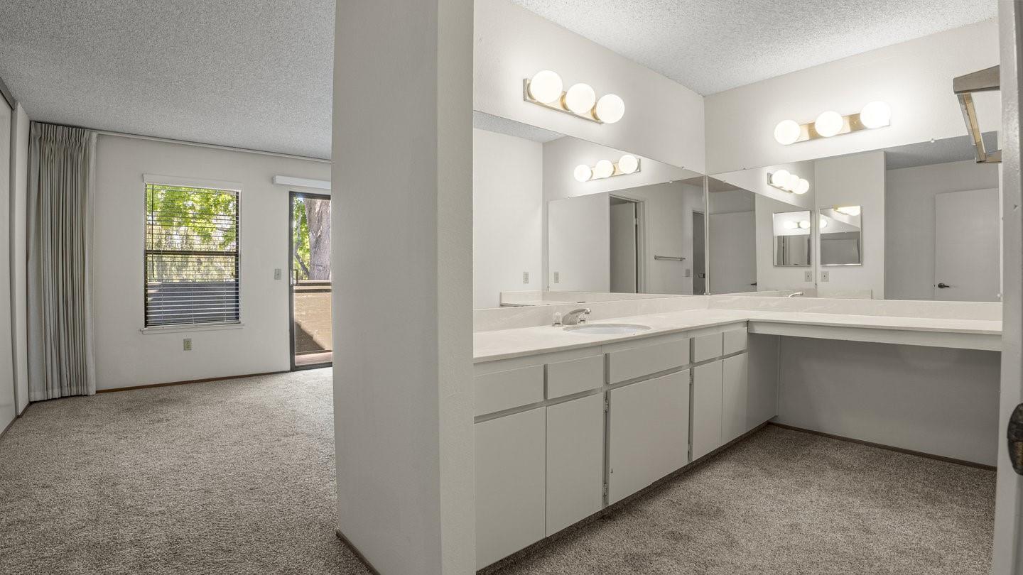 Detail Gallery Image 19 of 31 For 622 N Ahwanee Ter, Sunnyvale,  CA 94085 - 2 Beds | 2/1 Baths