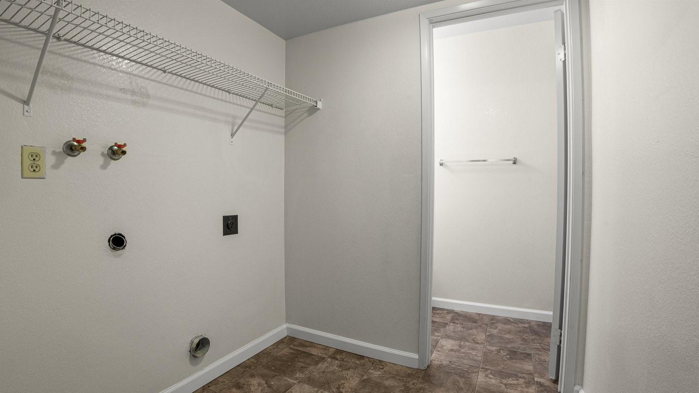 Detail Gallery Image 24 of 31 For 622 N Ahwanee Ter, Sunnyvale,  CA 94085 - 2 Beds | 2/1 Baths