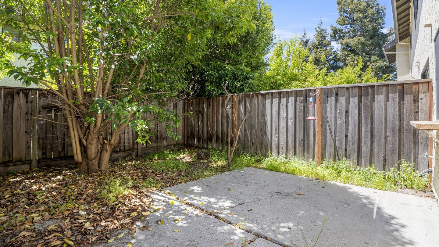 Detail Gallery Image 25 of 31 For 622 N Ahwanee Ter, Sunnyvale,  CA 94085 - 2 Beds | 2/1 Baths