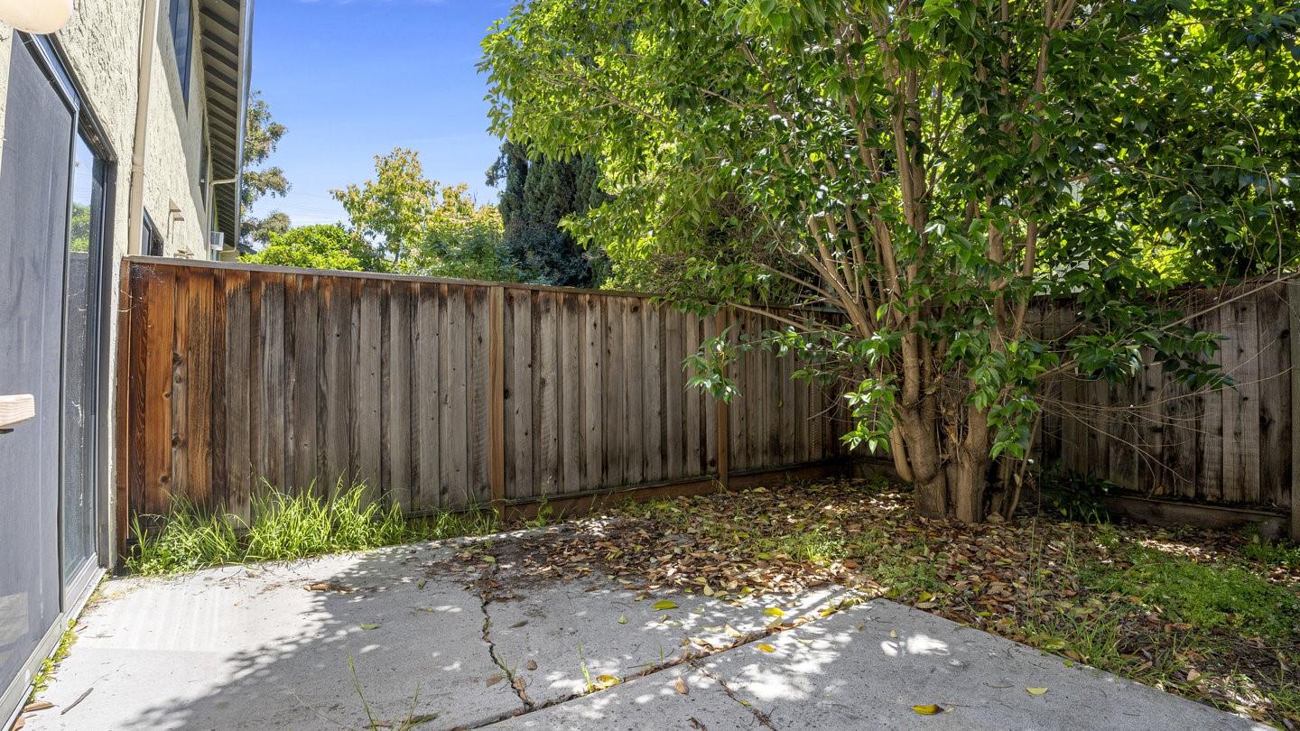 Detail Gallery Image 26 of 31 For 622 N Ahwanee Ter, Sunnyvale,  CA 94085 - 2 Beds | 2/1 Baths