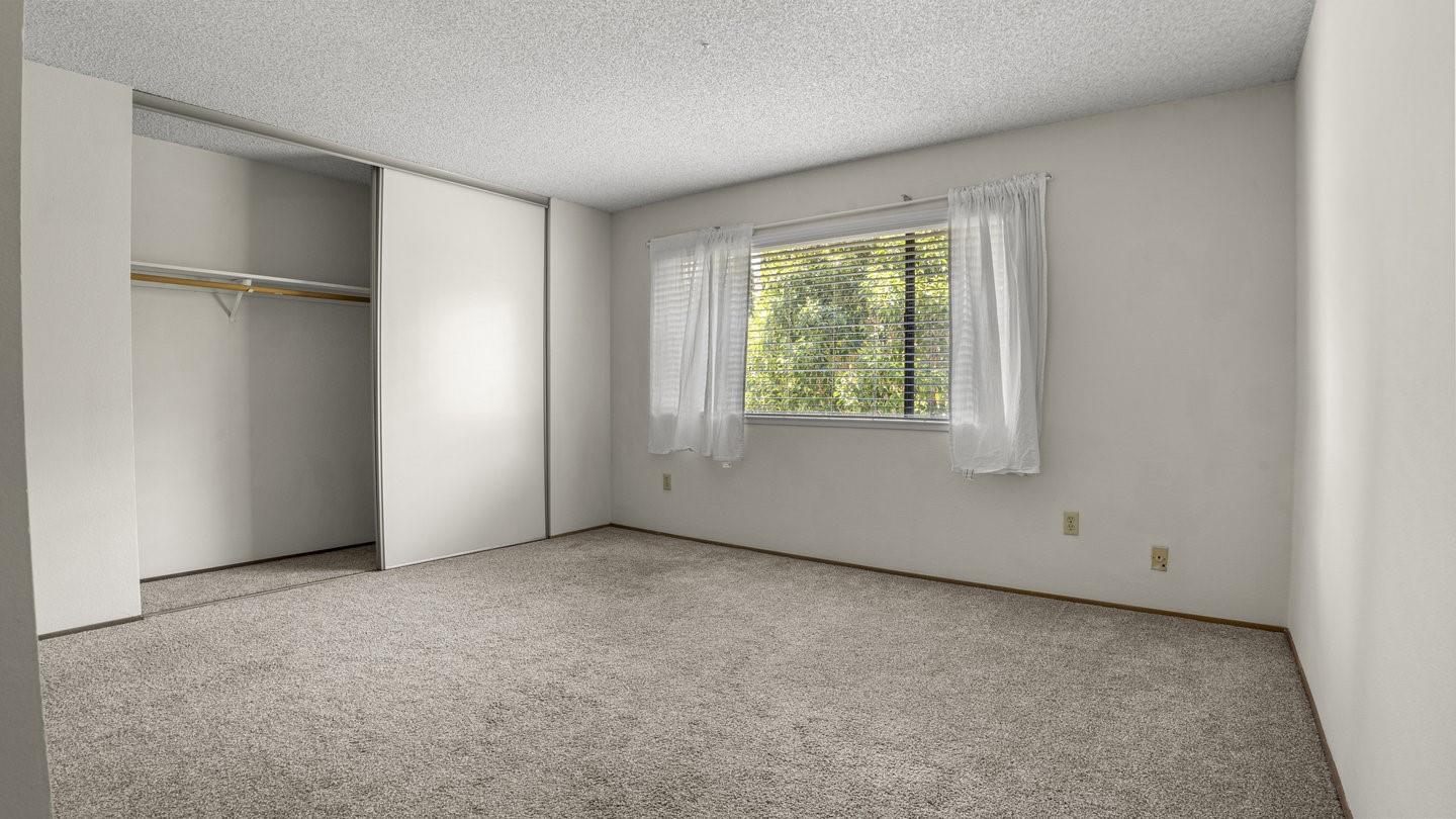 Detail Gallery Image 9 of 31 For 622 N Ahwanee Ter, Sunnyvale,  CA 94085 - 2 Beds | 2/1 Baths