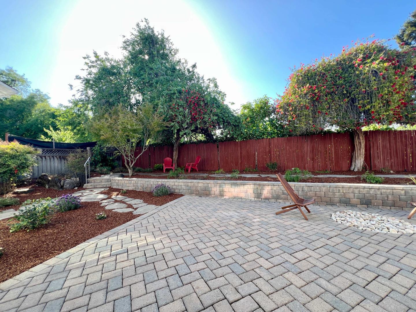 Detail Gallery Image 24 of 24 For 665 Towle Way, Palo Alto,  CA 94306 - 5 Beds | 2/1 Baths