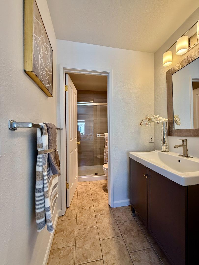 Detail Gallery Image 12 of 24 For 1657 Branham Park Ct, San Jose,  CA 95118 - 2 Beds | 2 Baths