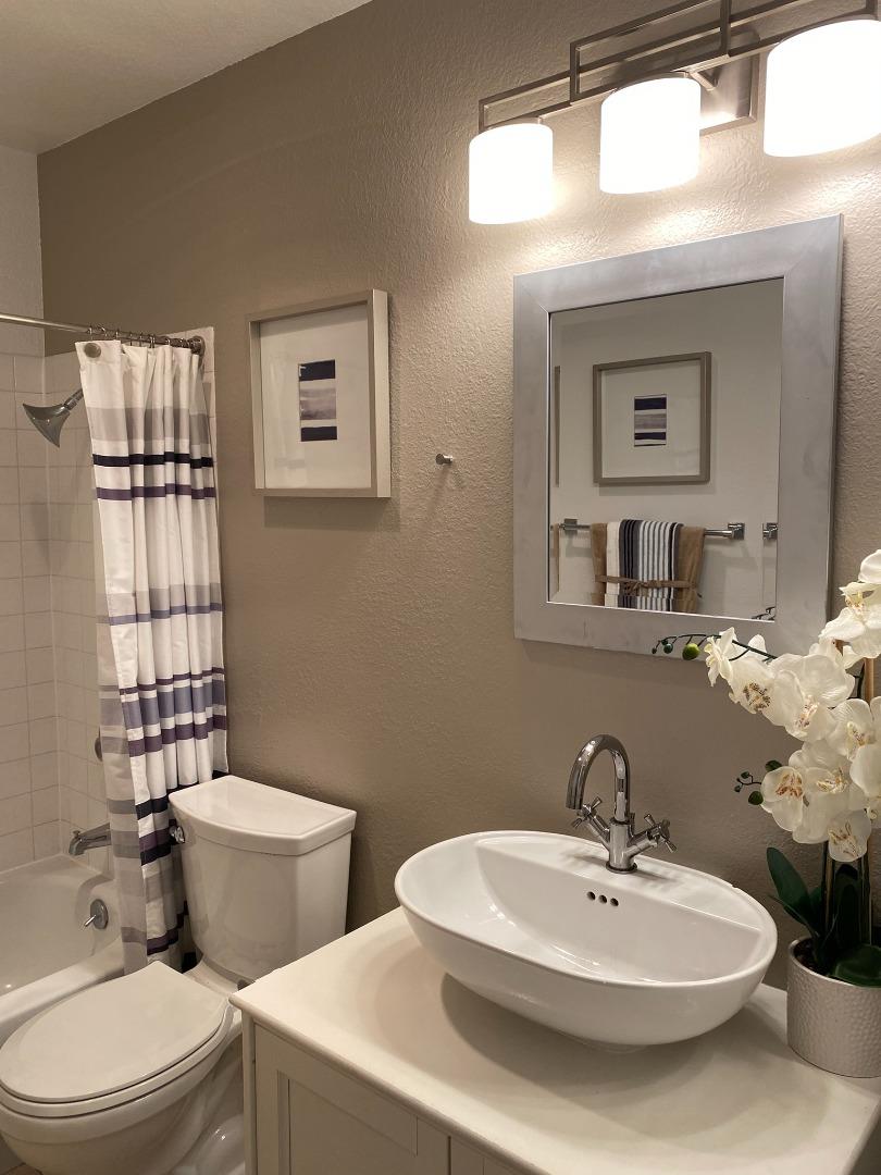 Detail Gallery Image 16 of 24 For 1657 Branham Park Ct, San Jose,  CA 95118 - 2 Beds | 2 Baths