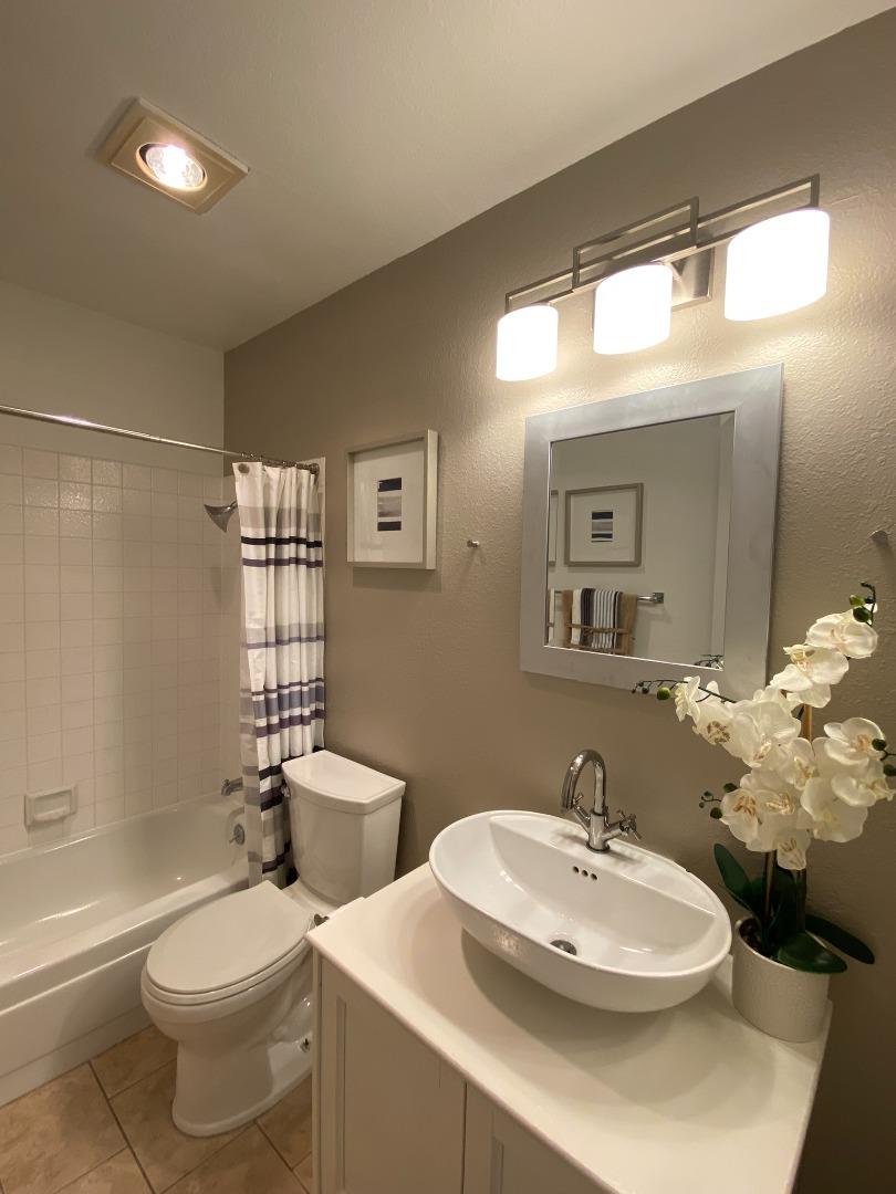 Detail Gallery Image 17 of 24 For 1657 Branham Park Ct, San Jose,  CA 95118 - 2 Beds | 2 Baths