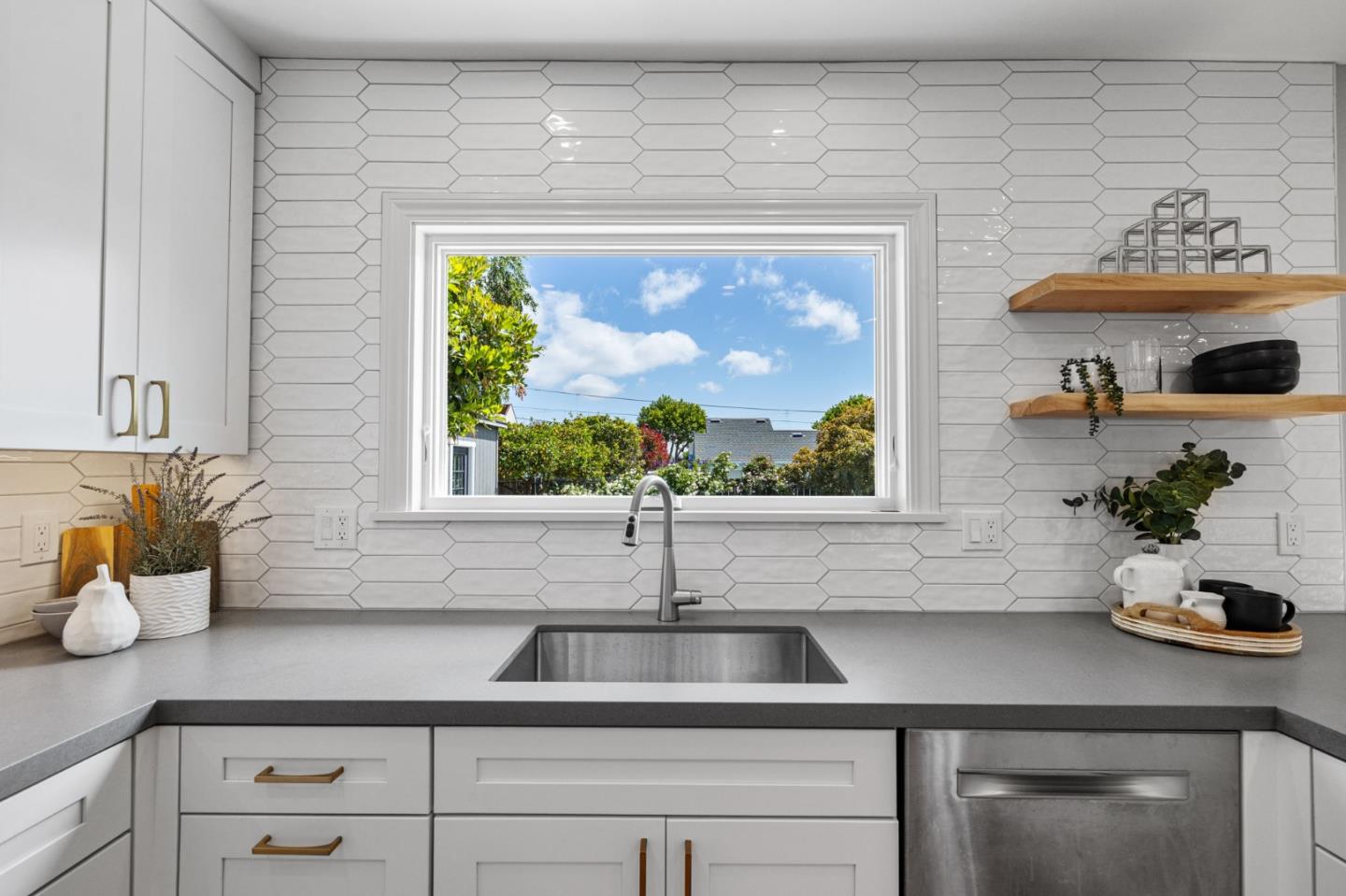 Detail Gallery Image 23 of 81 For 522 Cypress Ave, San Bruno,  CA 94066 - 2 Beds | 1 Baths