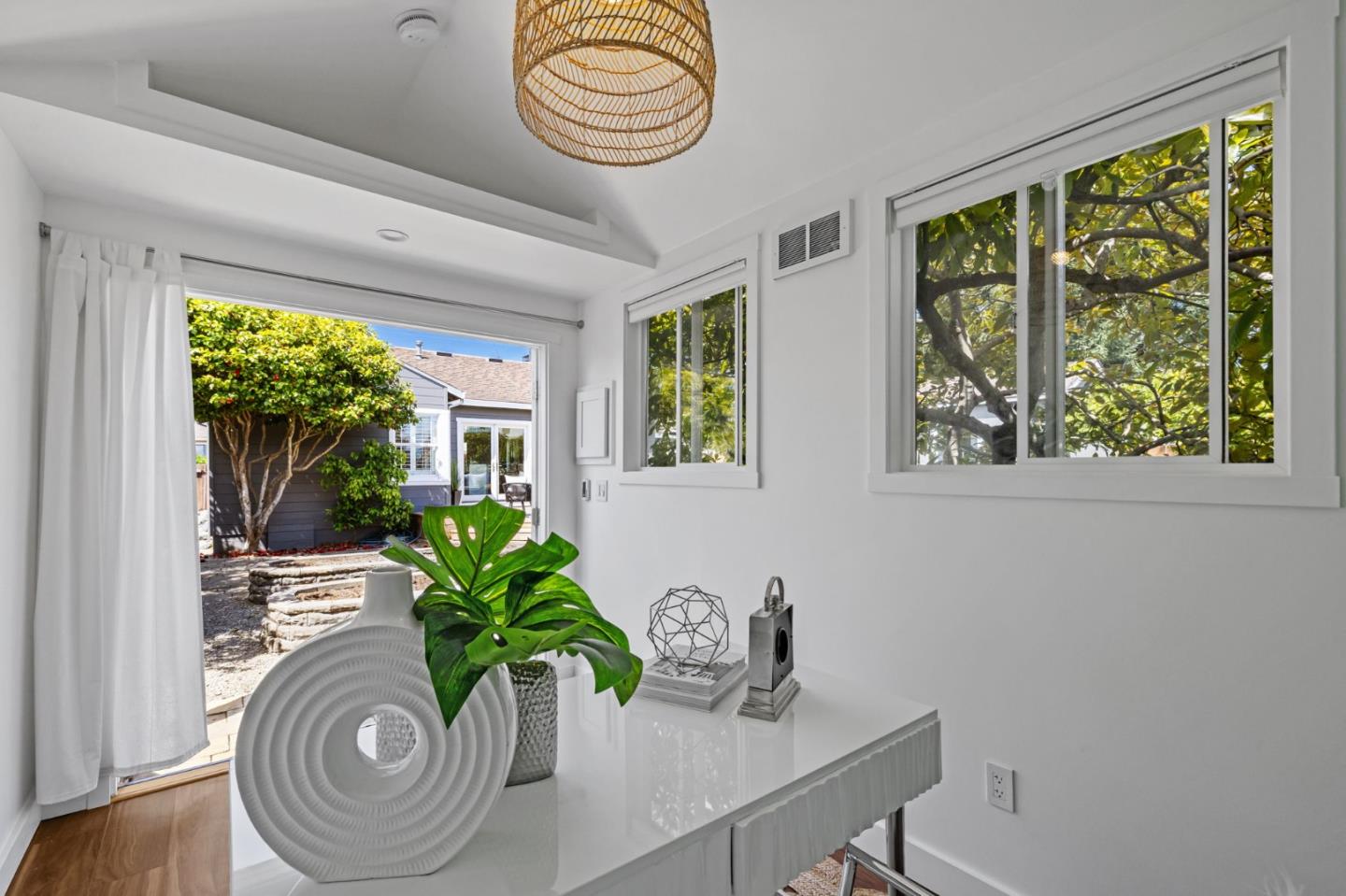 Detail Gallery Image 38 of 81 For 522 Cypress Ave, San Bruno,  CA 94066 - 2 Beds | 1 Baths