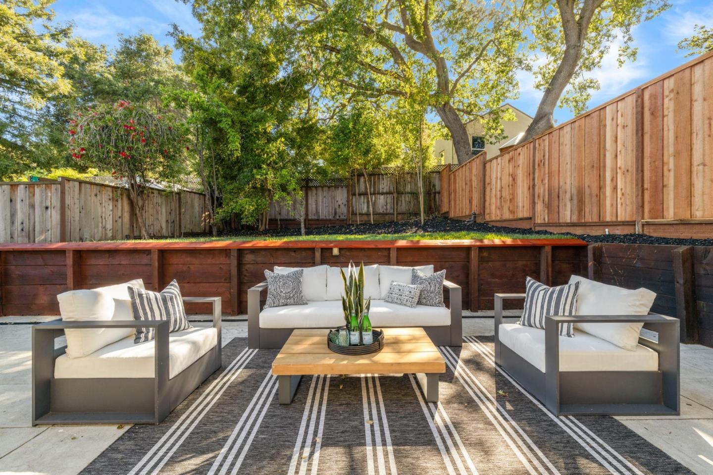 Detail Gallery Image 24 of 27 For 308 Cedar St, San Carlos,  CA 94070 - 4 Beds | 2 Baths
