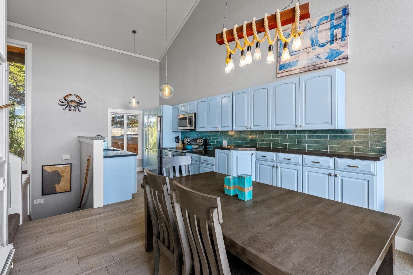 Detail Gallery Image 11 of 47 For 116 Monterey Dunes Way, Moss Landing,  CA 95039 - 3 Beds | 3 Baths