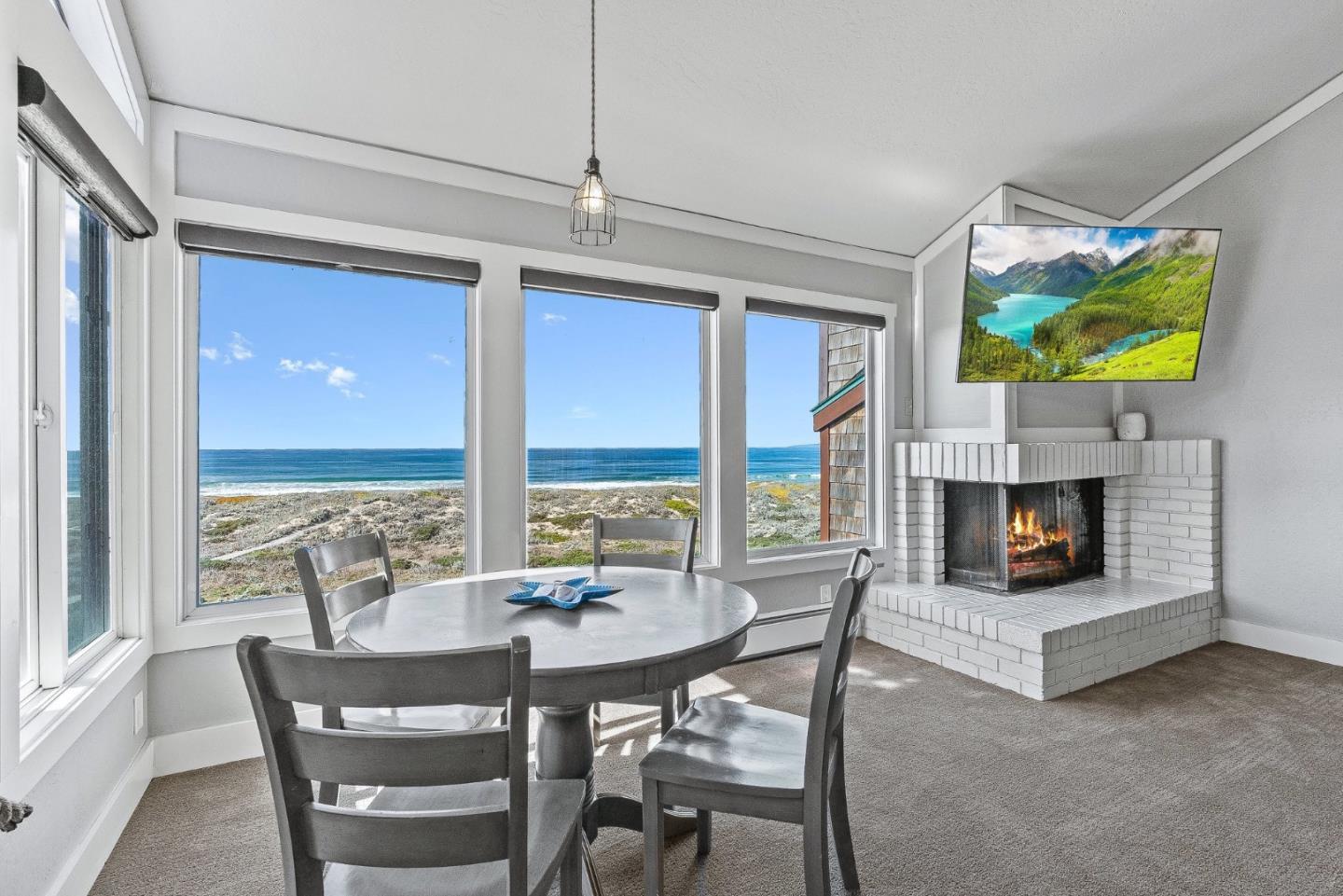 Detail Gallery Image 14 of 47 For 116 Monterey Dunes Way, Moss Landing,  CA 95039 - 3 Beds | 3 Baths