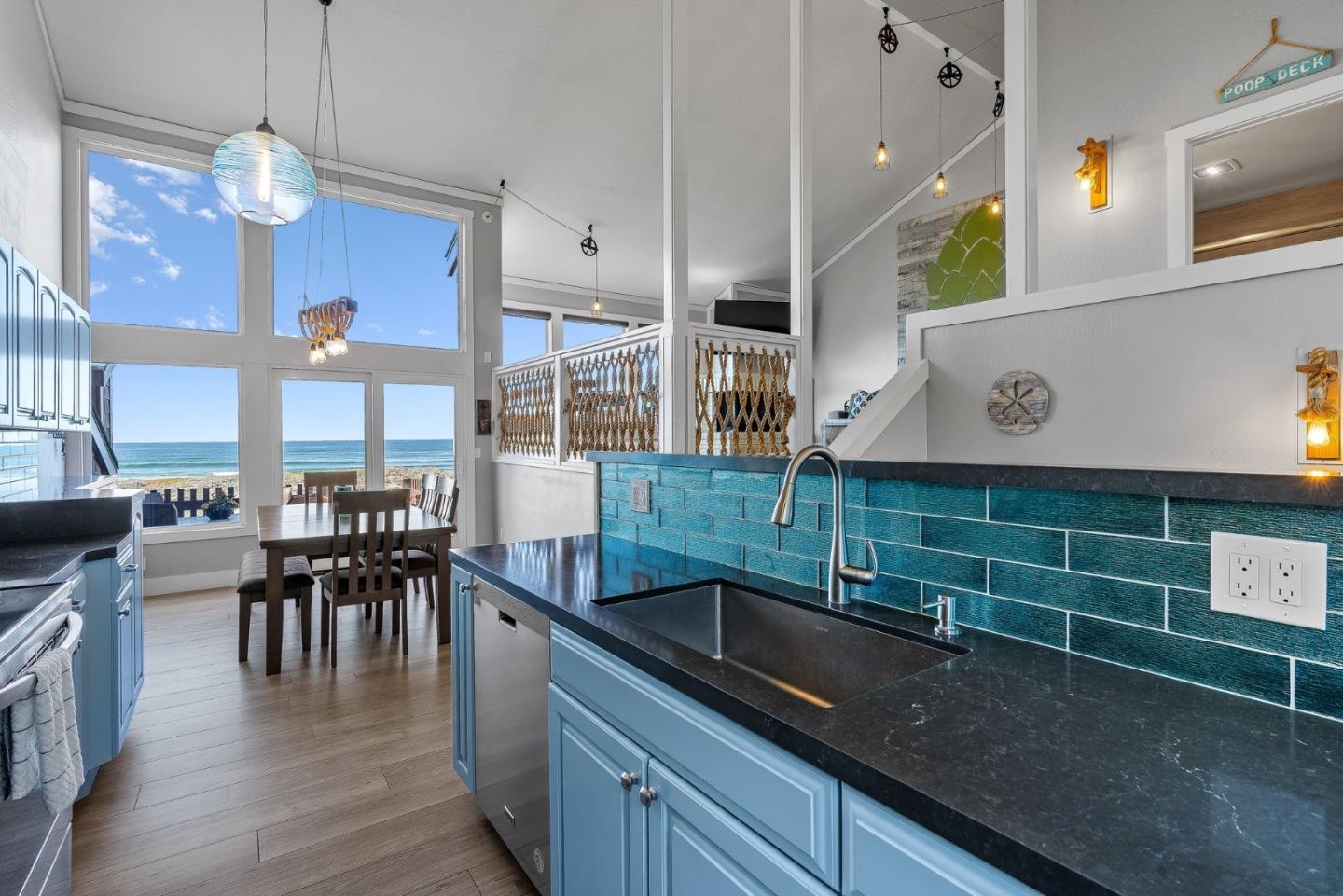 Detail Gallery Image 6 of 47 For 116 Monterey Dunes Way, Moss Landing,  CA 95039 - 3 Beds | 3 Baths