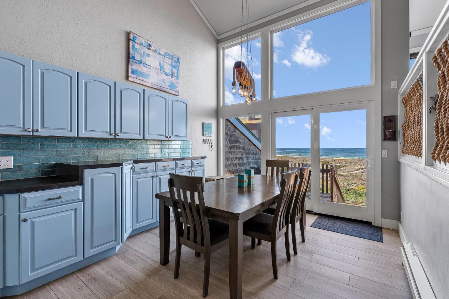 Detail Gallery Image 8 of 47 For 116 Monterey Dunes Way, Moss Landing,  CA 95039 - 3 Beds | 3 Baths