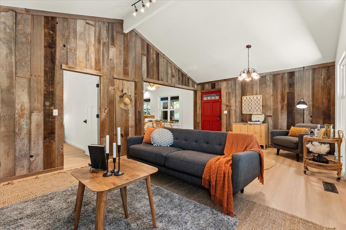 Detail Gallery Image 8 of 24 For 12 Summit Ave, Felton,  CA 95018 - 3 Beds | 2 Baths