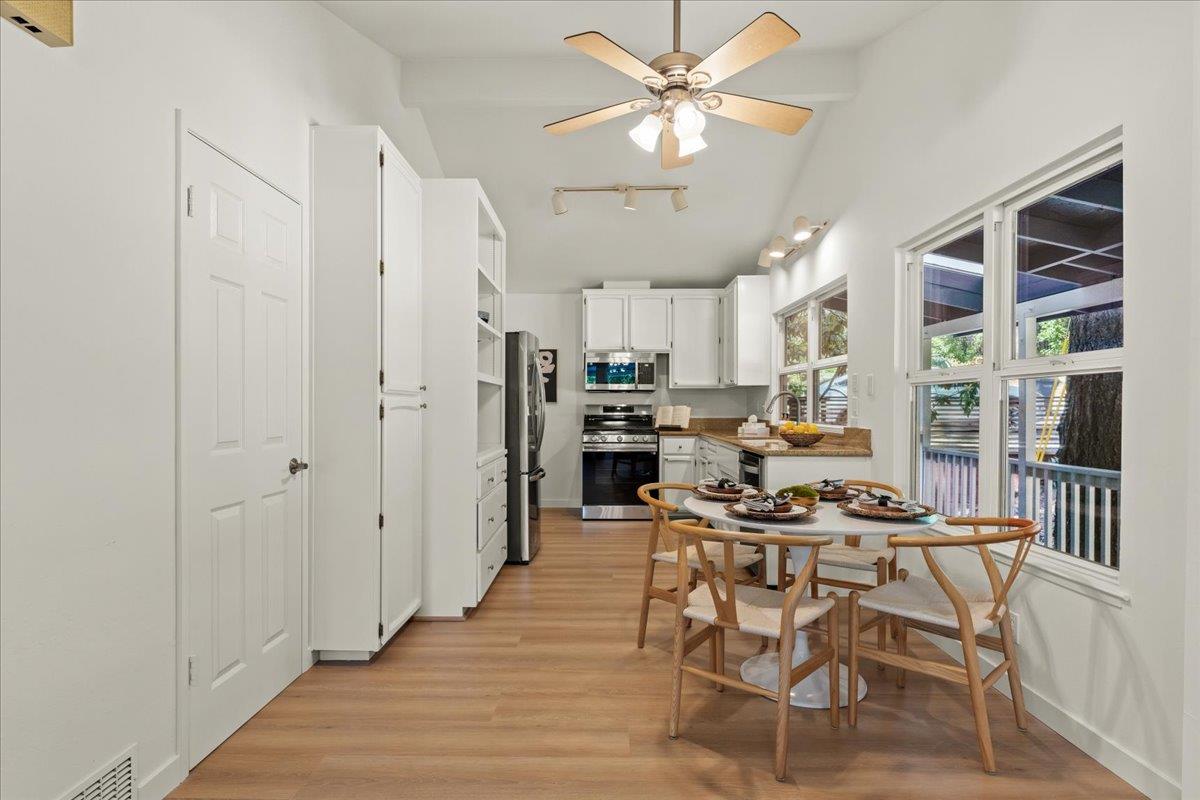 Detail Gallery Image 9 of 24 For 12 Summit Ave, Felton,  CA 95018 - 3 Beds | 2 Baths