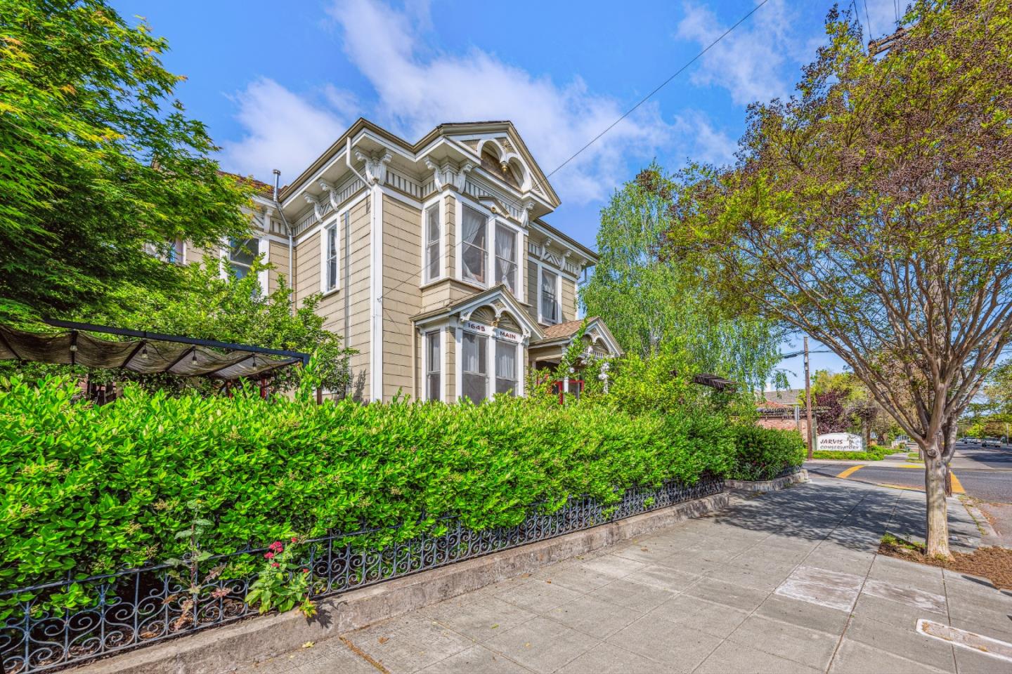 Detail Gallery Image 7 of 51 For 1645 Main St, Napa,  CA 94559 - – Beds | – Baths