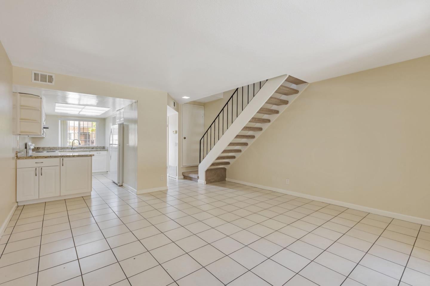 Detail Gallery Image 10 of 30 For 985 Bellhurst Ave, San Jose,  CA 95122 - 3 Beds | 1/1 Baths