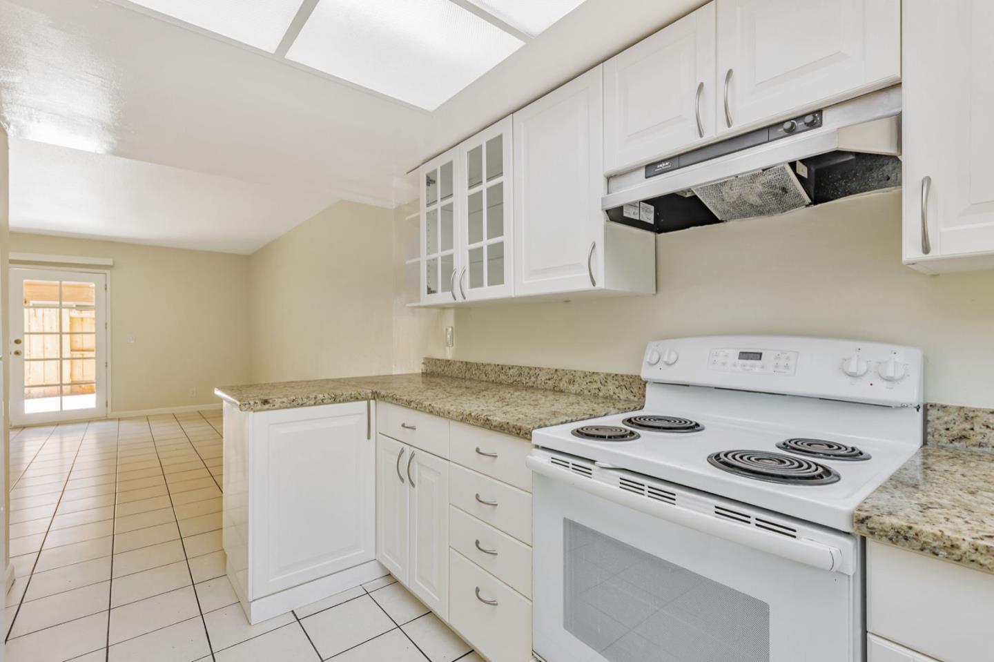 Detail Gallery Image 13 of 30 For 985 Bellhurst Ave, San Jose,  CA 95122 - 3 Beds | 1/1 Baths