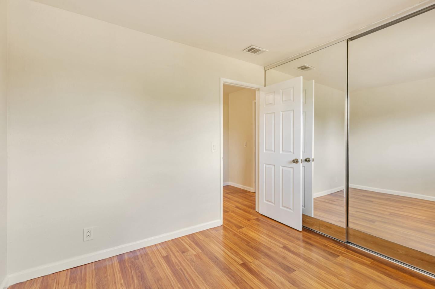 Detail Gallery Image 19 of 30 For 985 Bellhurst Ave, San Jose,  CA 95122 - 3 Beds | 1/1 Baths