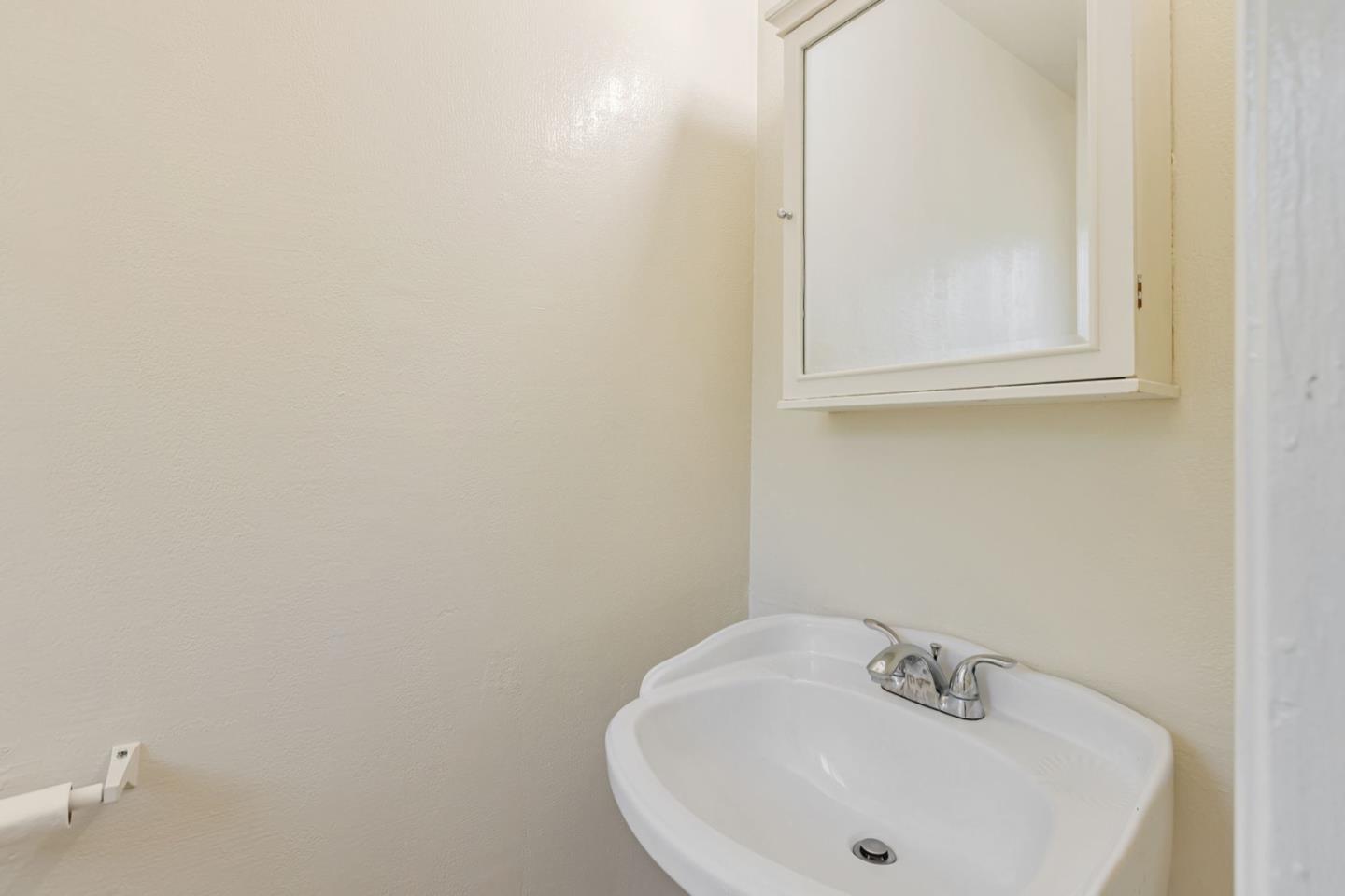 Detail Gallery Image 24 of 30 For 985 Bellhurst Ave, San Jose,  CA 95122 - 3 Beds | 1/1 Baths