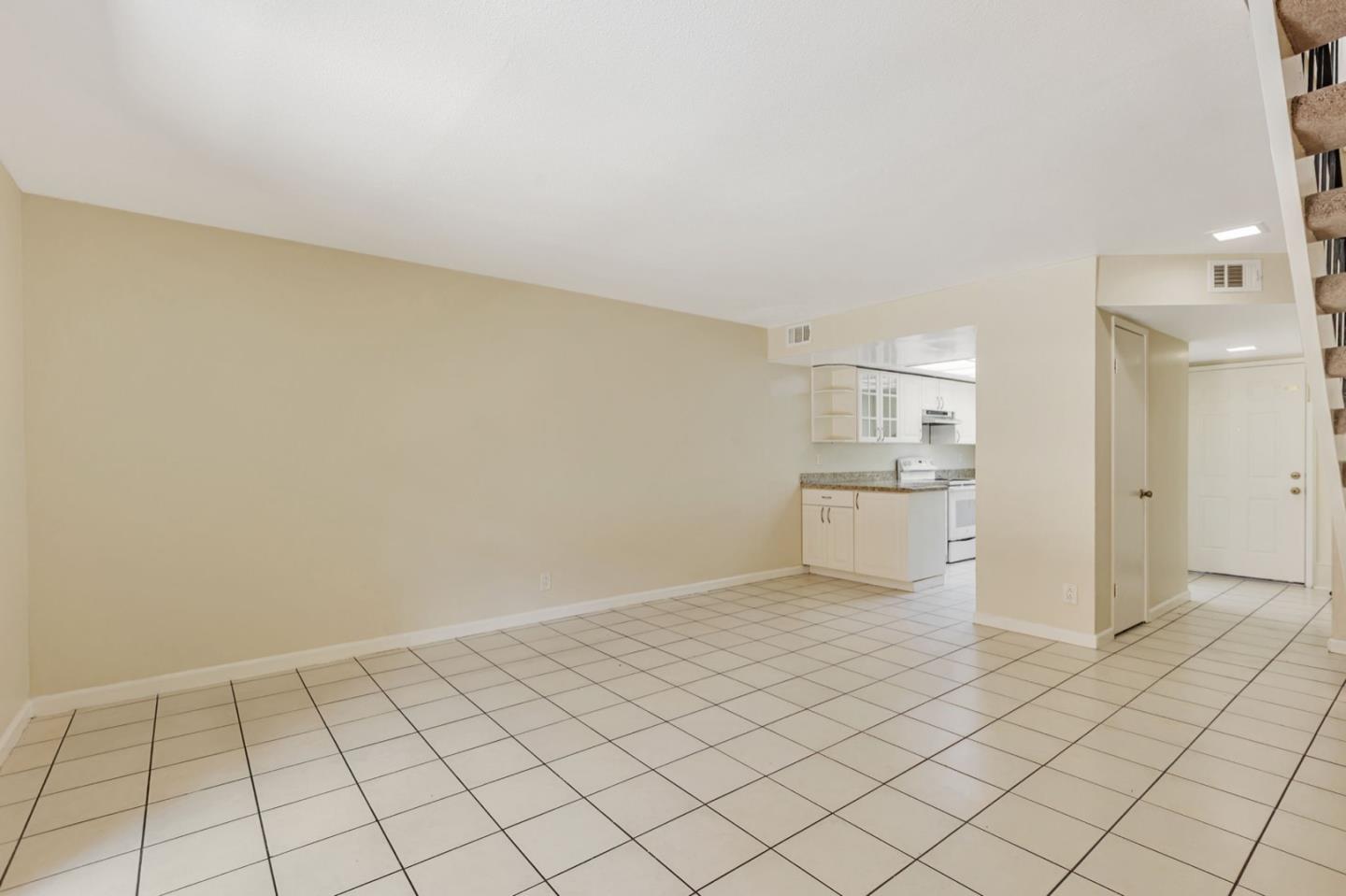 Detail Gallery Image 7 of 30 For 985 Bellhurst Ave, San Jose,  CA 95122 - 3 Beds | 1/1 Baths