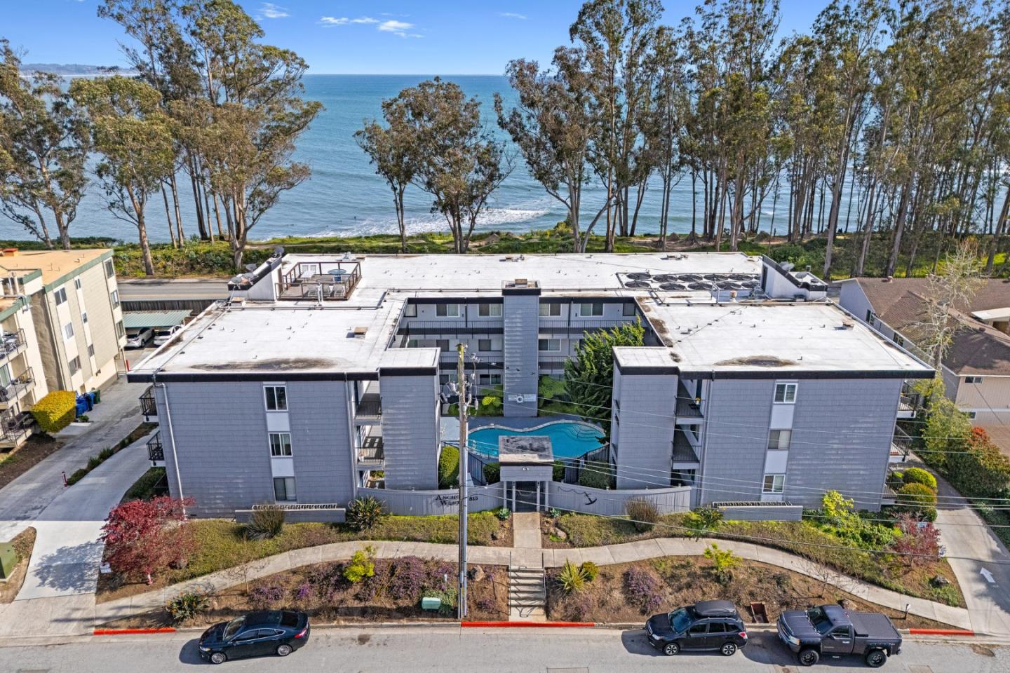 Detail Gallery Image 1 of 25 For 815 Balboa Ave #310,  Capitola,  CA 95010 - 2 Beds | 1 Baths