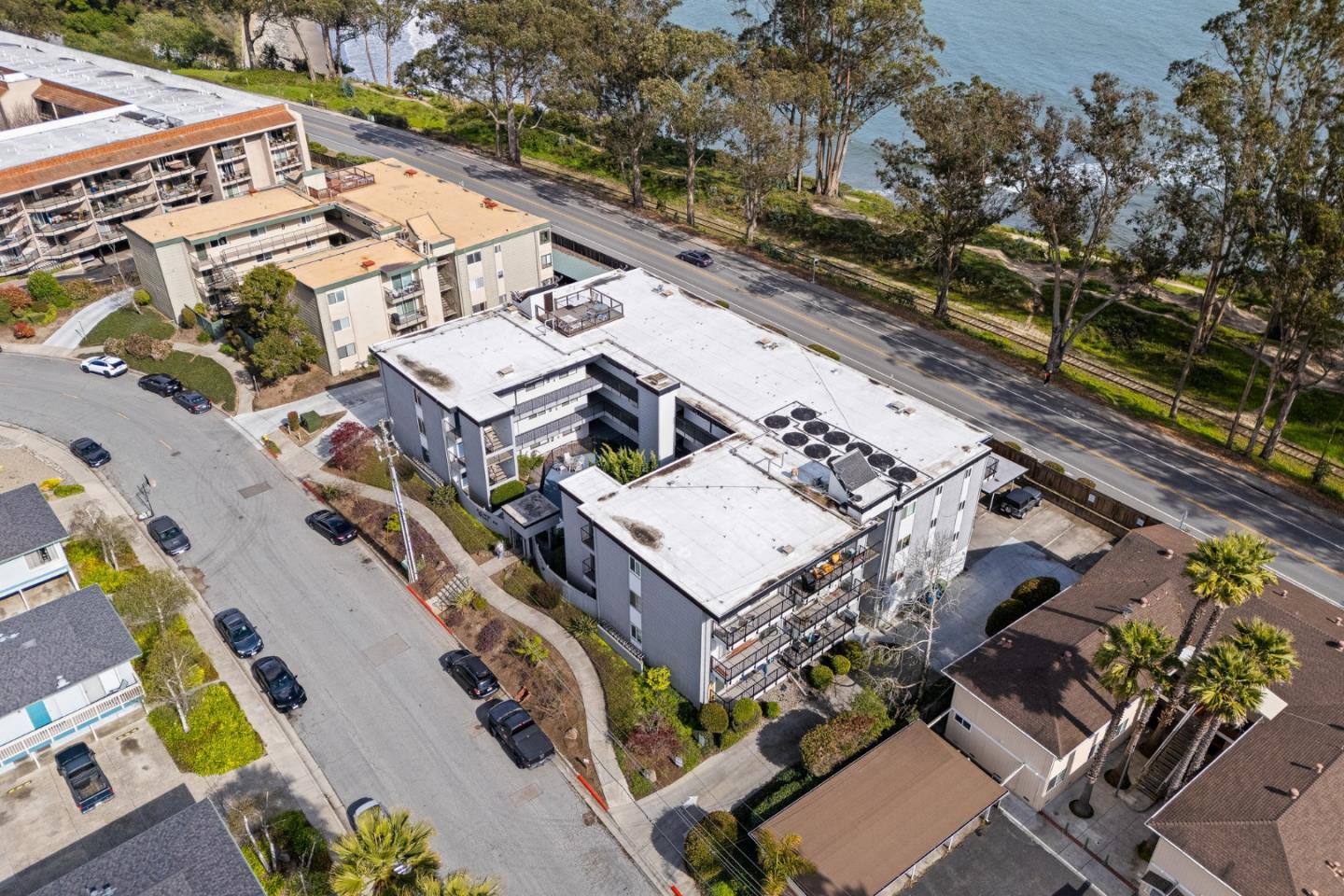 Detail Gallery Image 24 of 25 For 815 Balboa Ave #310,  Capitola,  CA 95010 - 2 Beds | 1 Baths