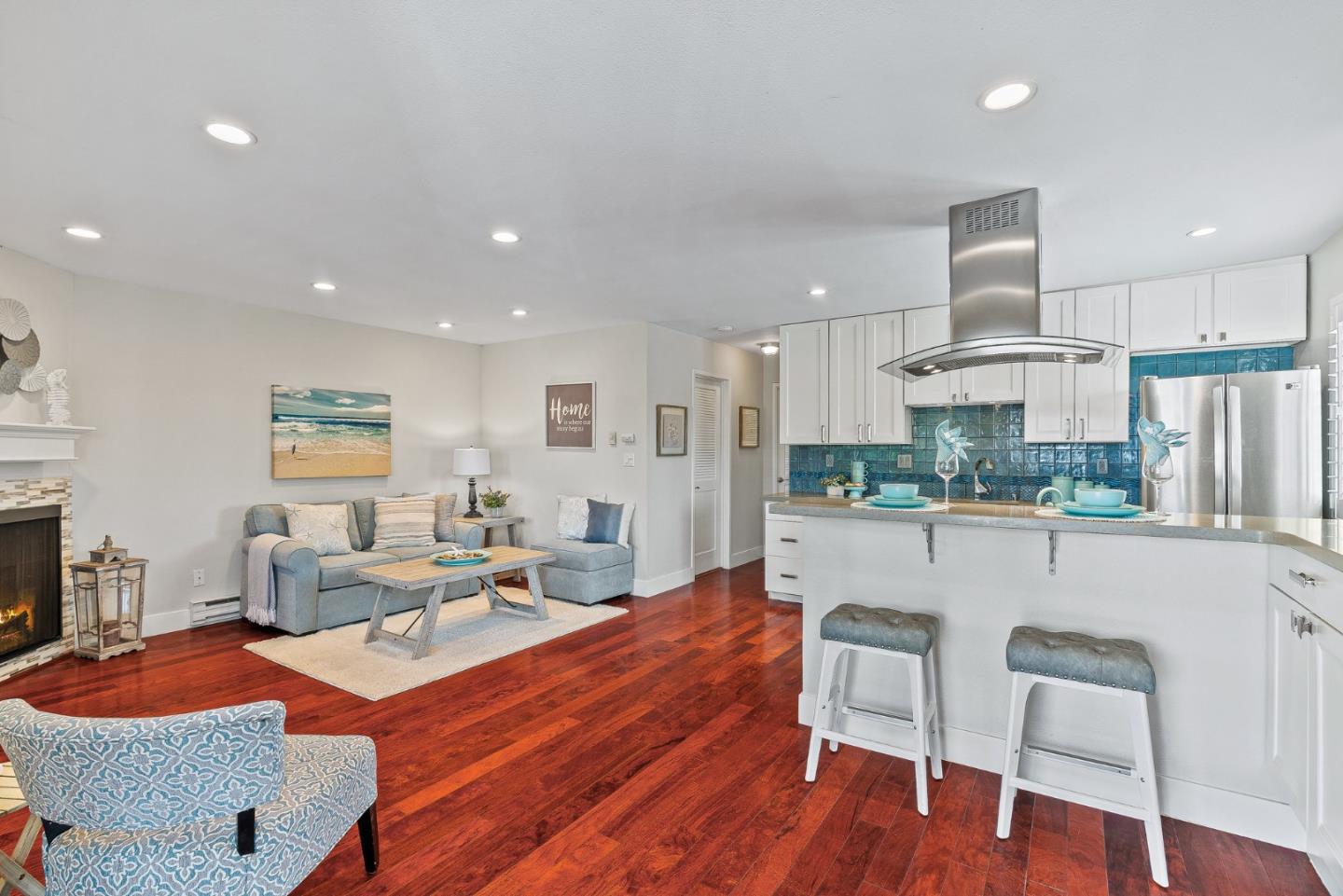 Detail Gallery Image 5 of 25 For 815 Balboa Ave #310,  Capitola,  CA 95010 - 2 Beds | 1 Baths