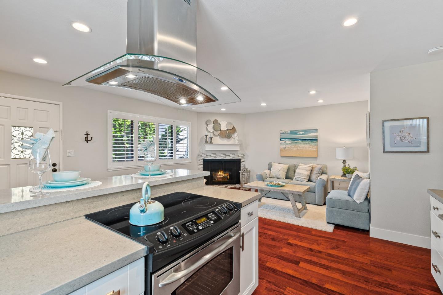Detail Gallery Image 8 of 25 For 815 Balboa Ave #310,  Capitola,  CA 95010 - 2 Beds | 1 Baths
