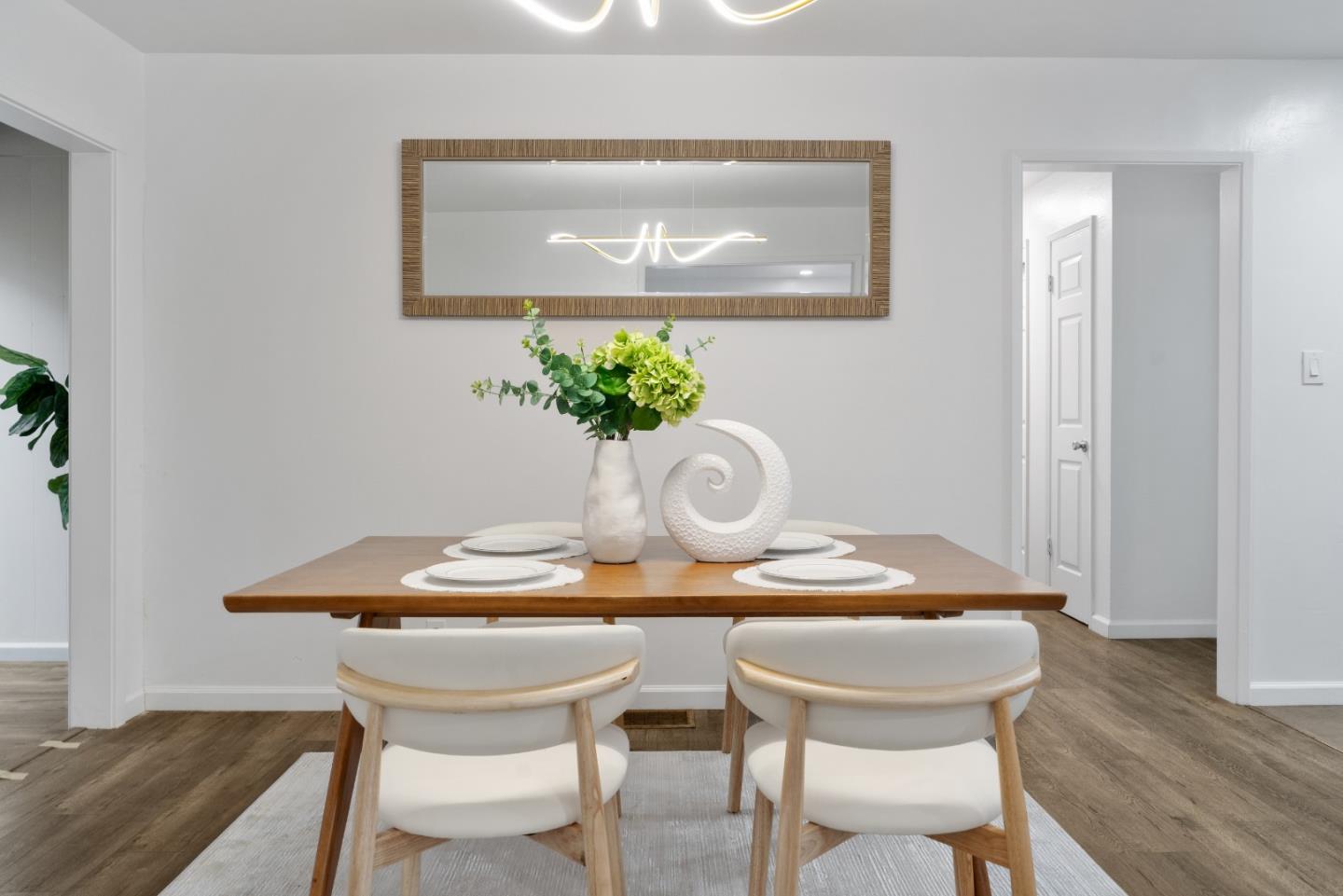 Detail Gallery Image 27 of 44 For 202 E Hemlock Ave, Sunnyvale,  CA 94085 - 3 Beds | 2 Baths