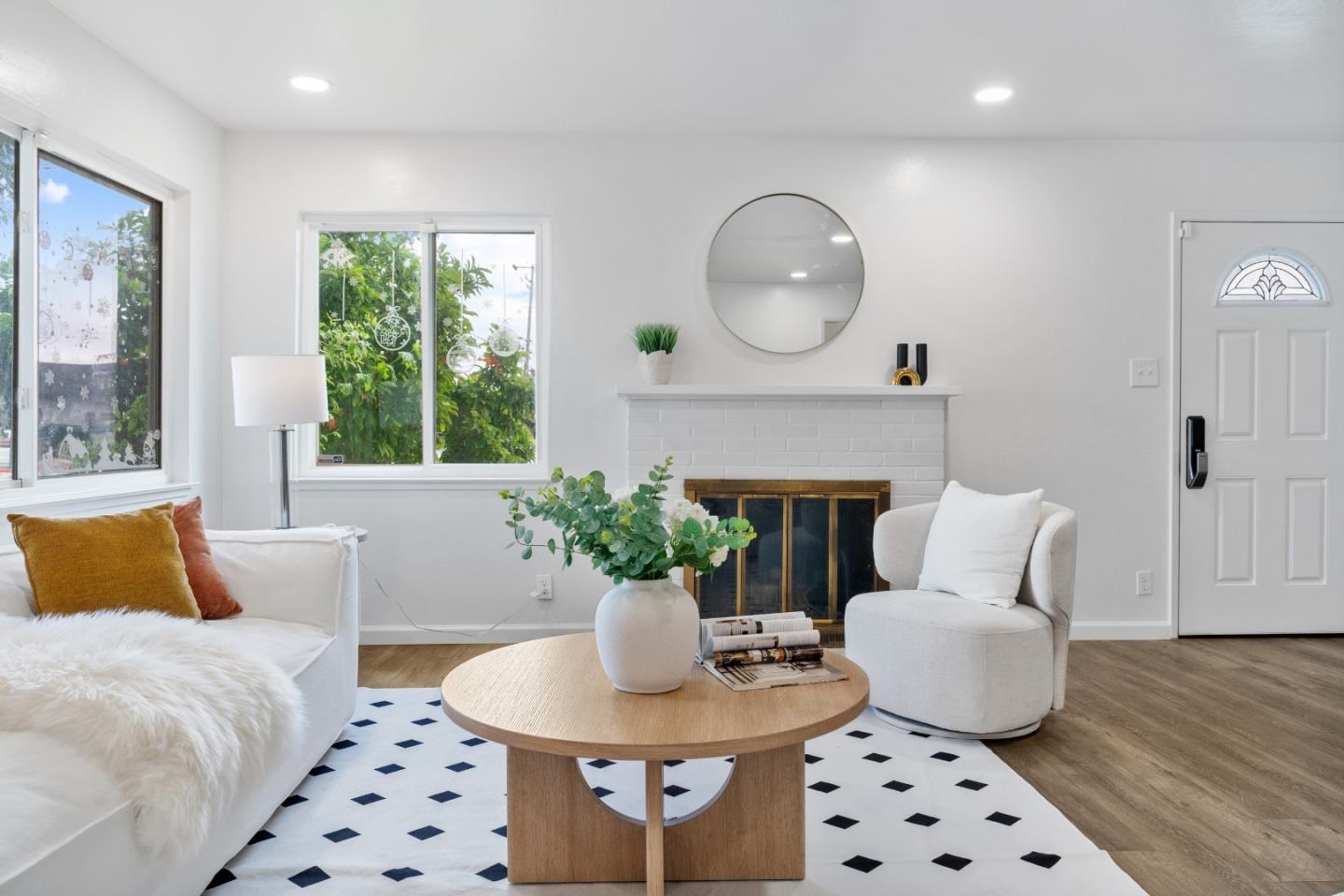 Detail Gallery Image 32 of 44 For 202 E Hemlock Ave, Sunnyvale,  CA 94085 - 3 Beds | 2 Baths